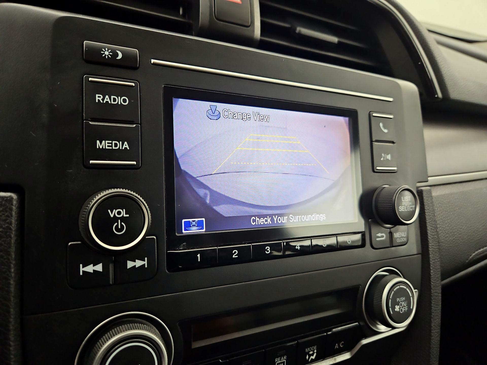 Thumbnail: 2016 Honda Civic - 14