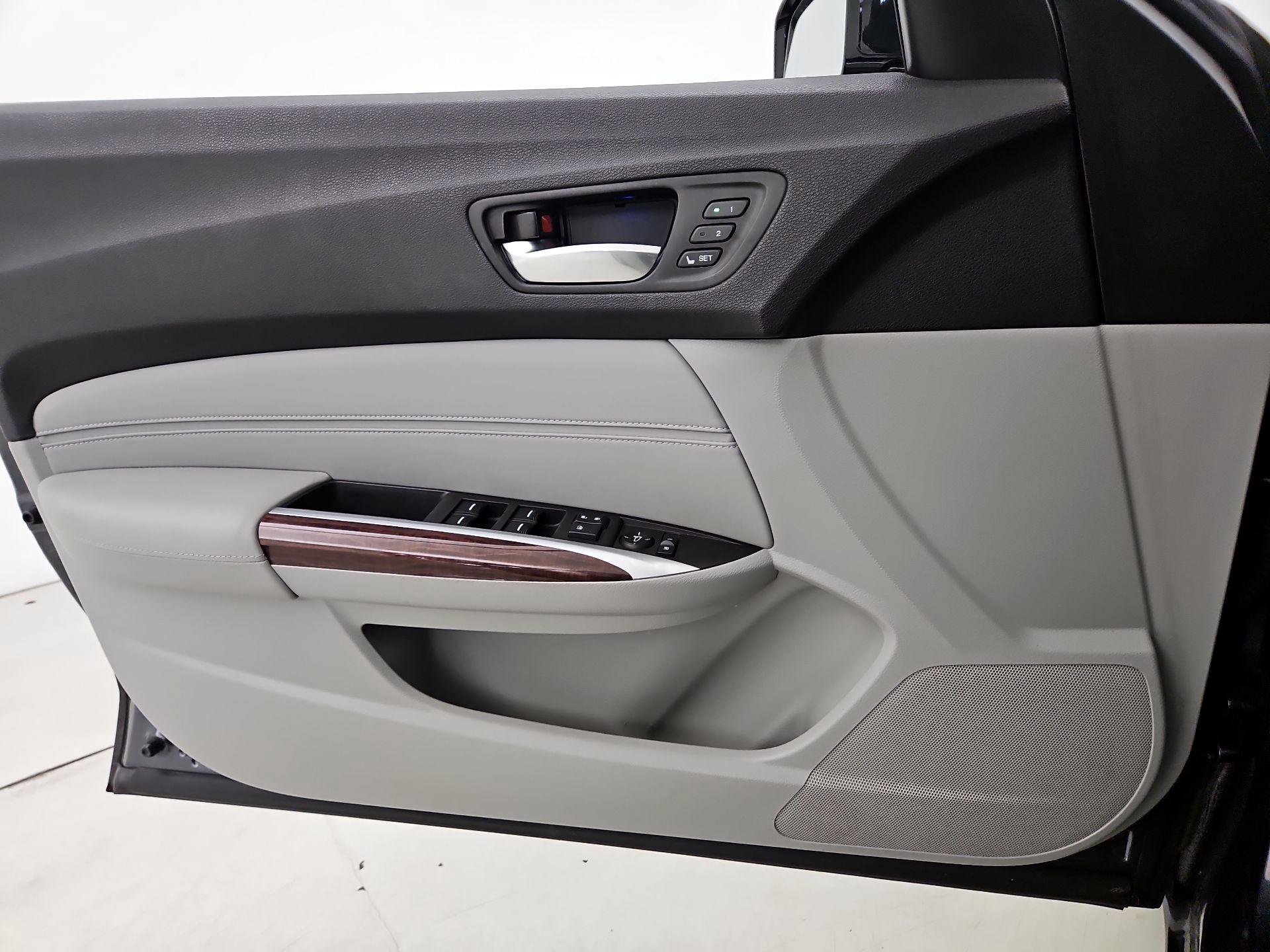 Thumbnail: 2016 Acura TLX - 12