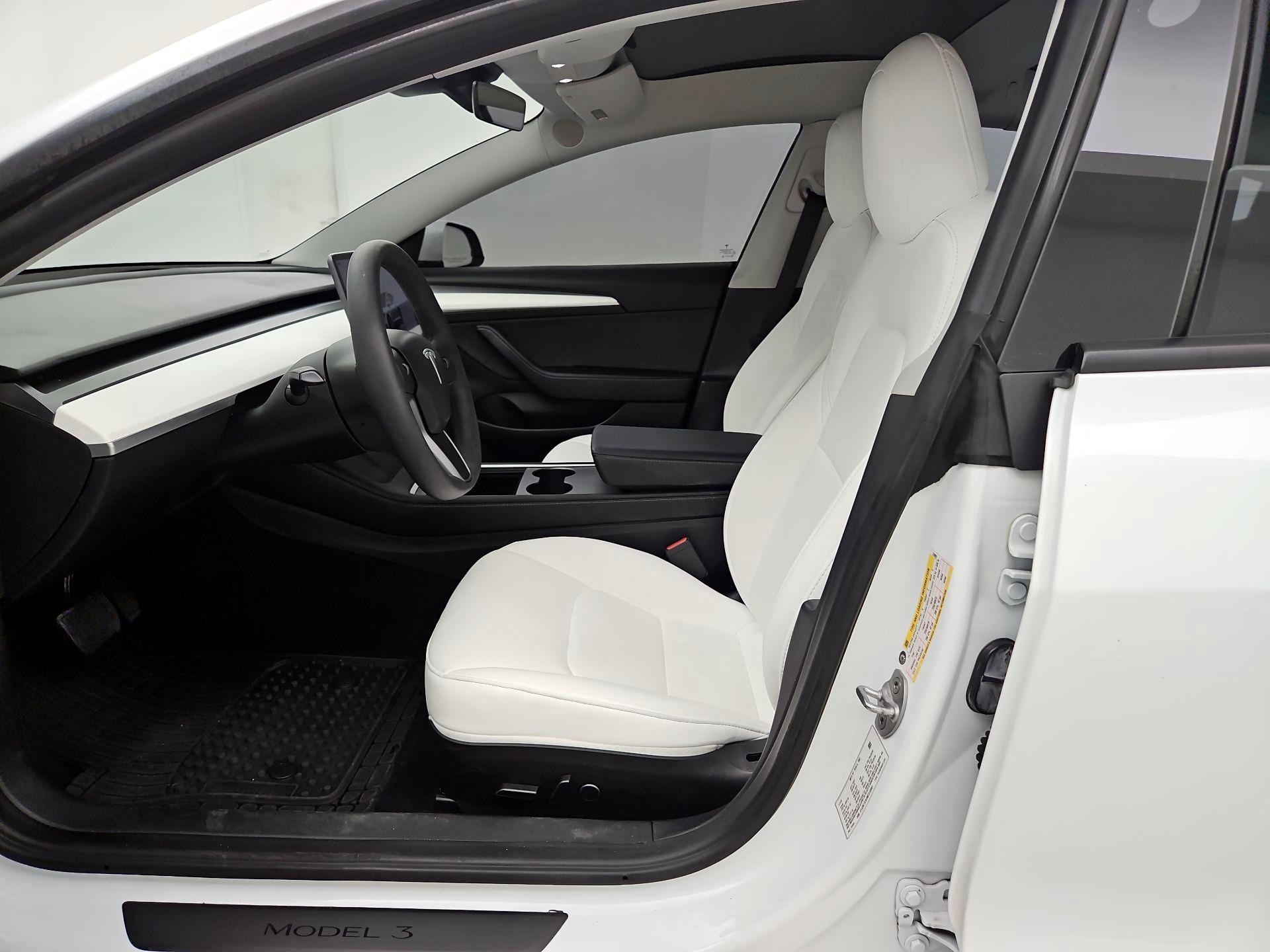 Thumbnail: 2022 Tesla Model 3 - 11