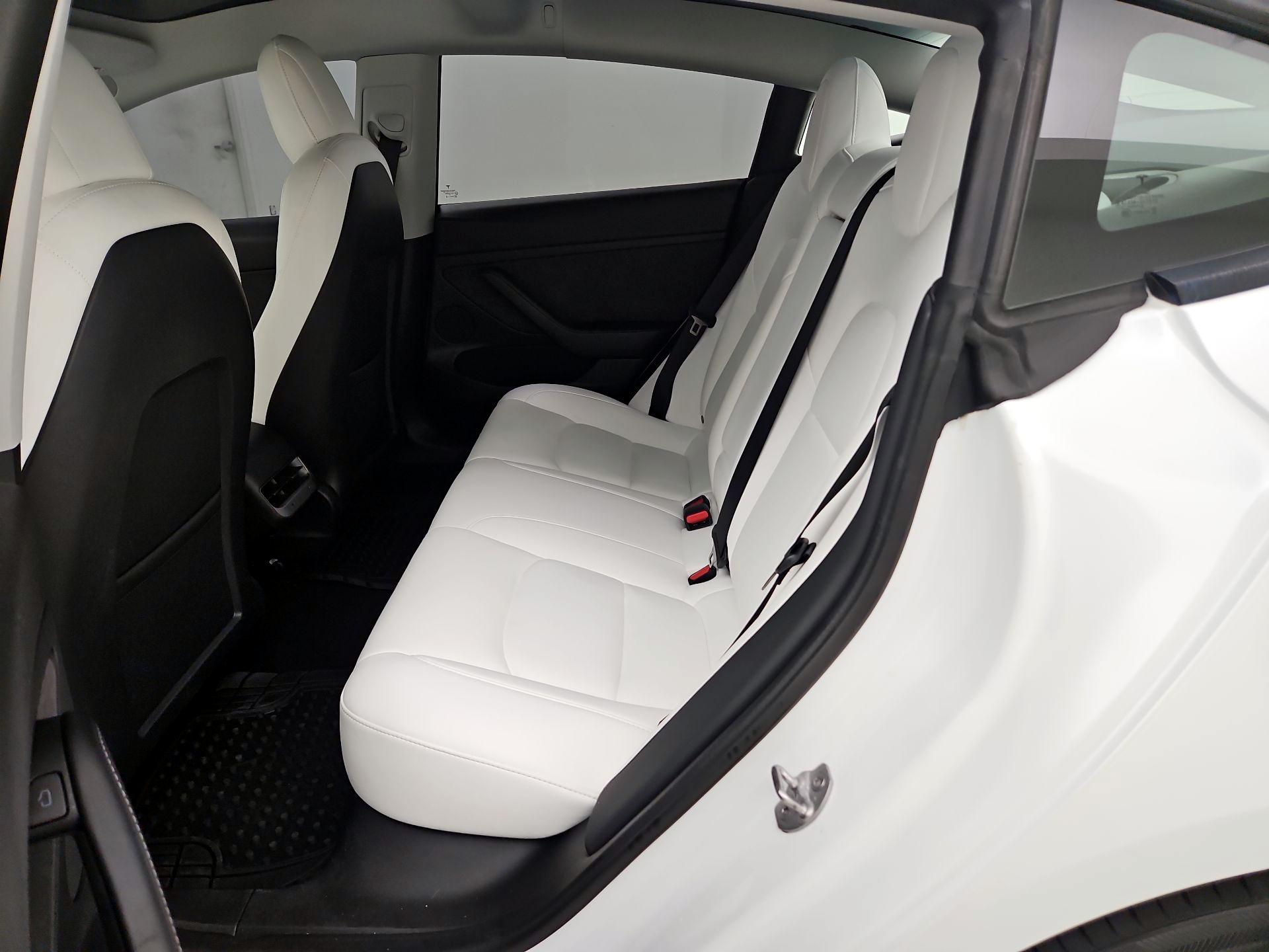 Thumbnail: 2022 Tesla Model 3 - 19