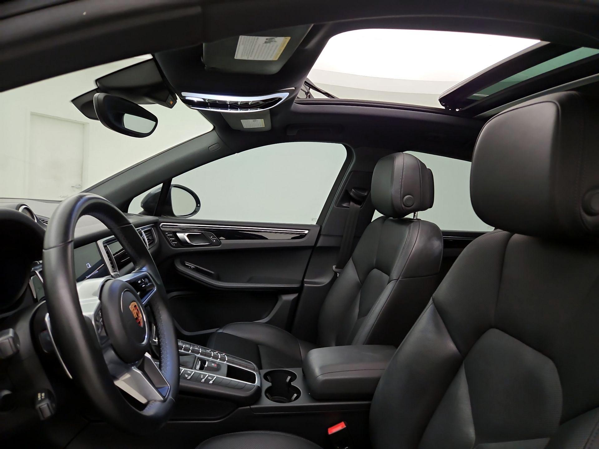 Thumbnail: 2018 Porsche Macan - 19