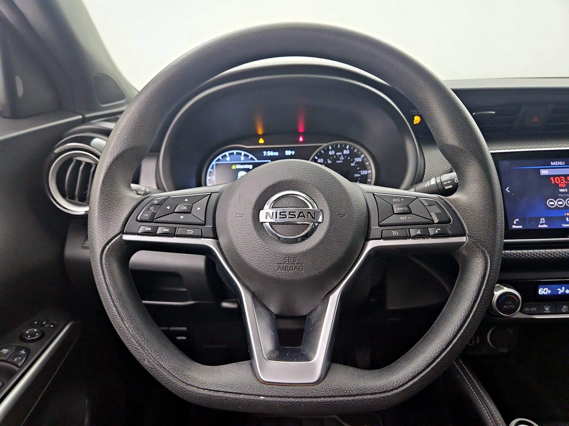 Thumbnail: 2019 Nissan Kicks - 10