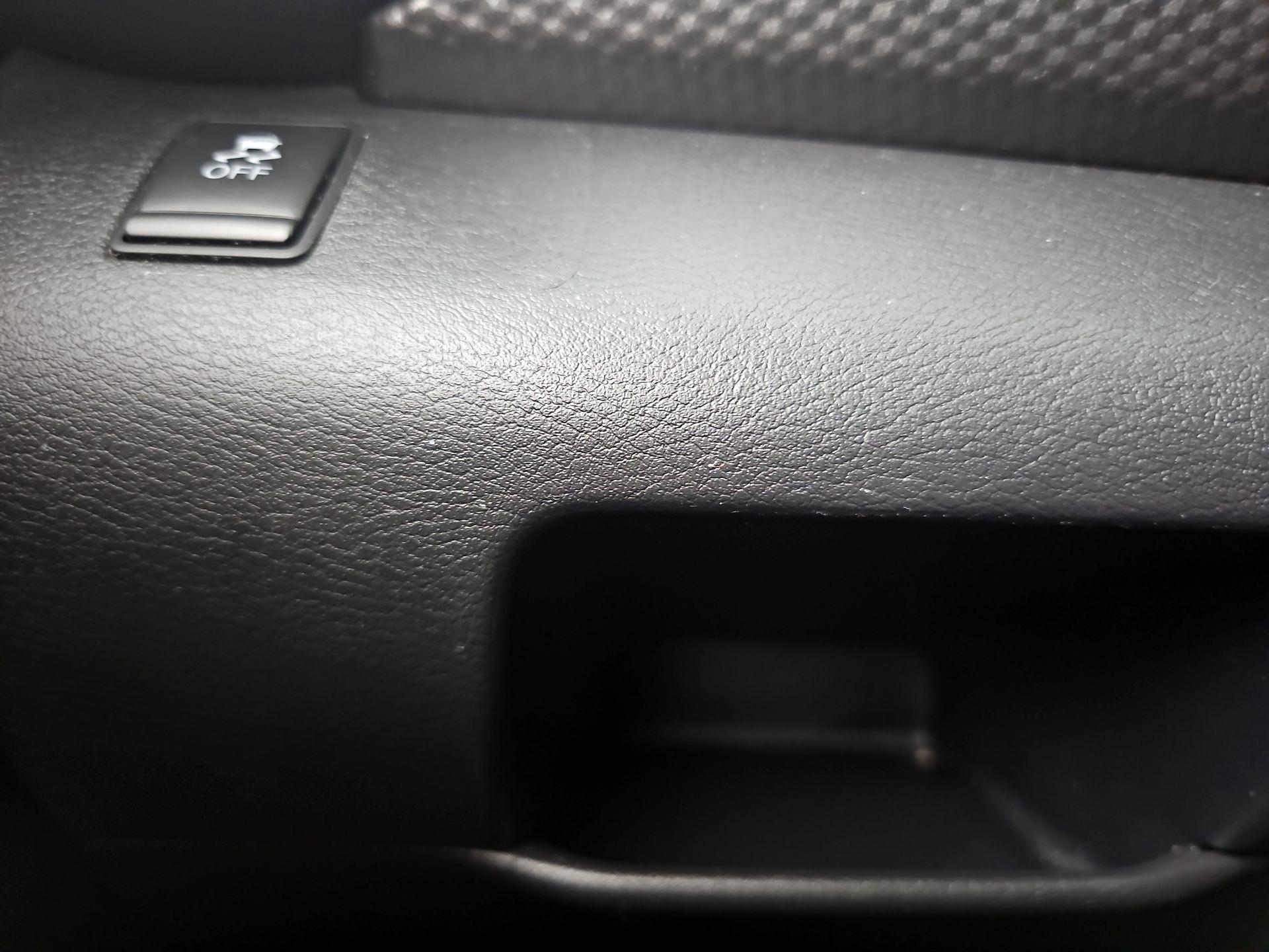 Thumbnail: 2019 Nissan Kicks - 13