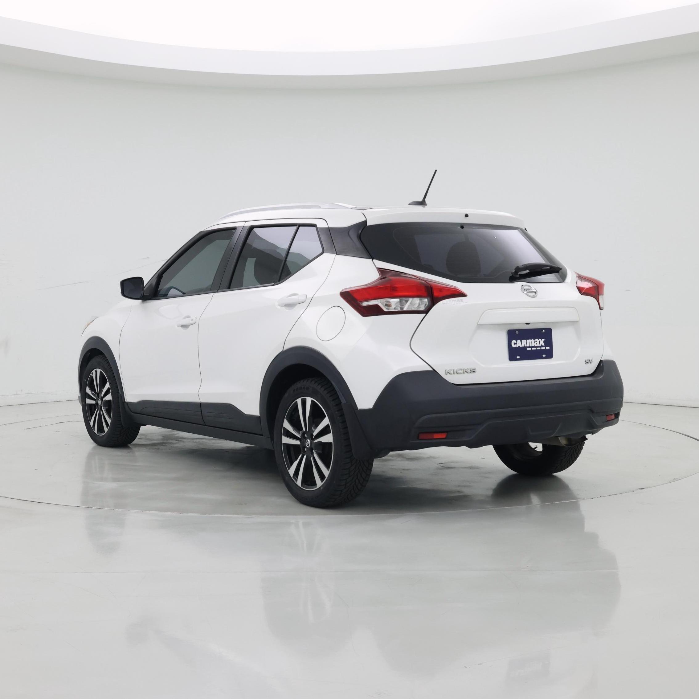 Thumbnail: 2019 Nissan Kicks - 2