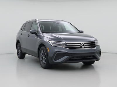 Gray 2022 Volkswagen Tiguan SE