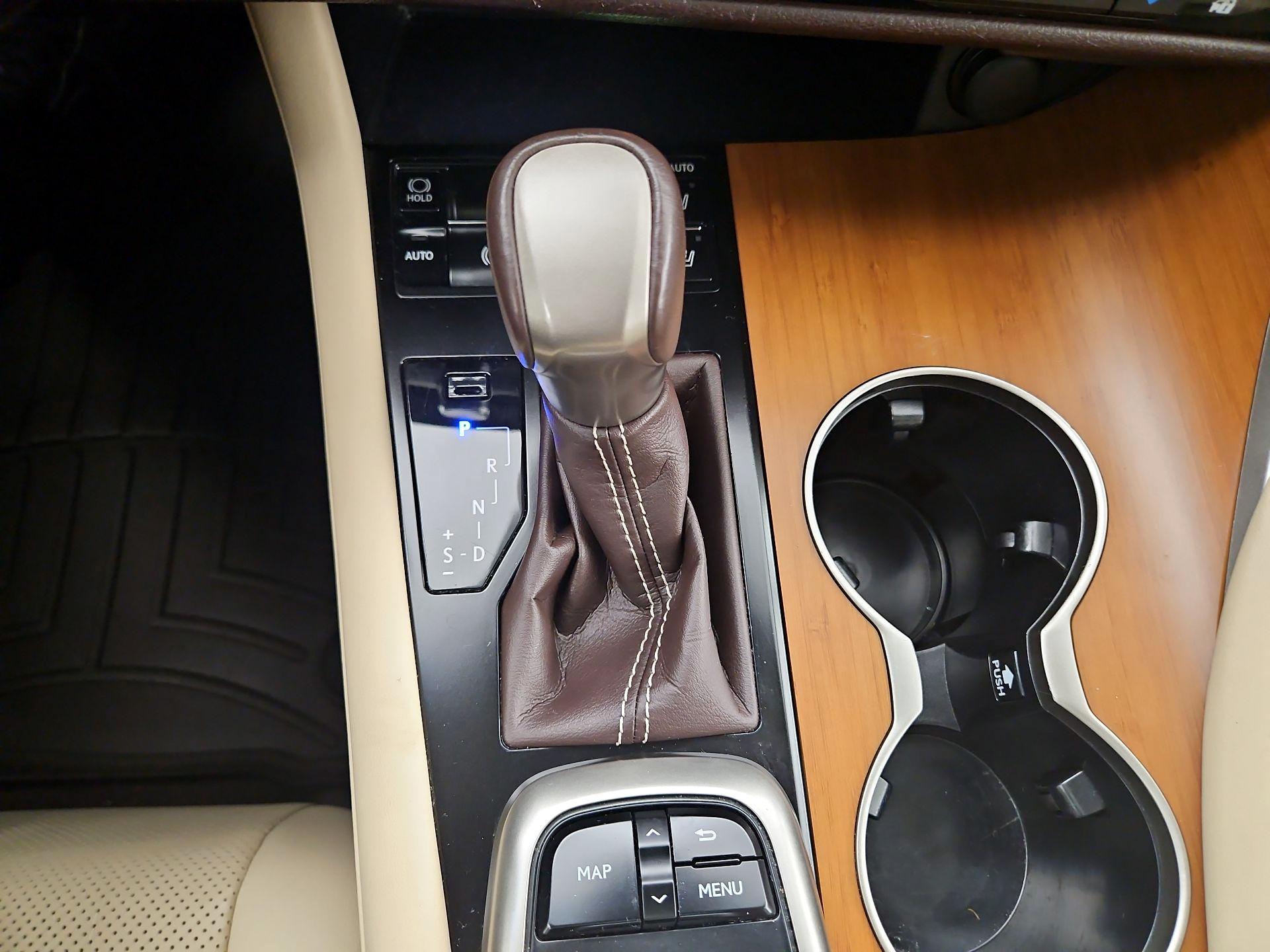 Thumbnail: 2018 Lexus RX - 18