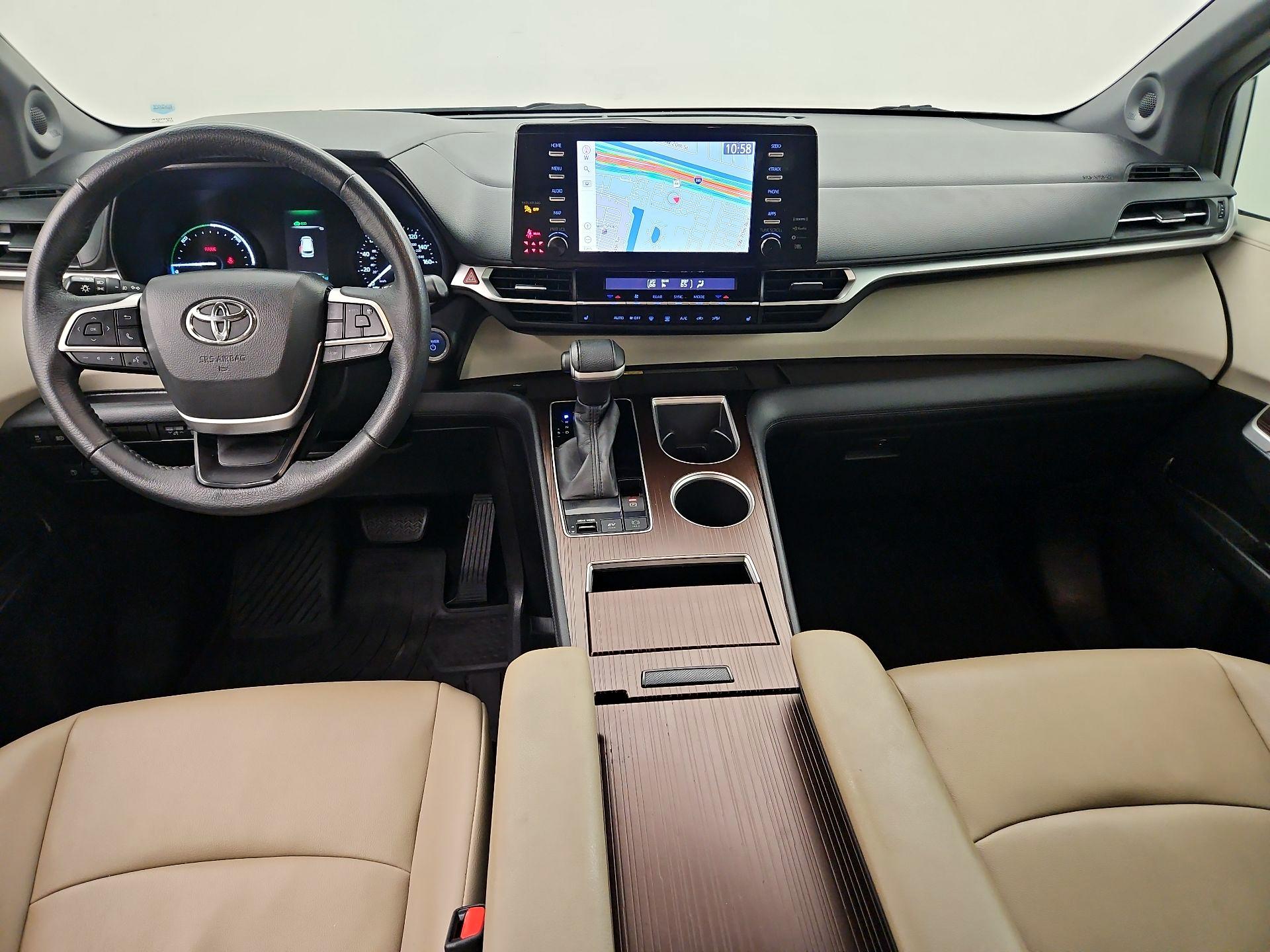 Thumbnail: 2022 Toyota Sienna - 9