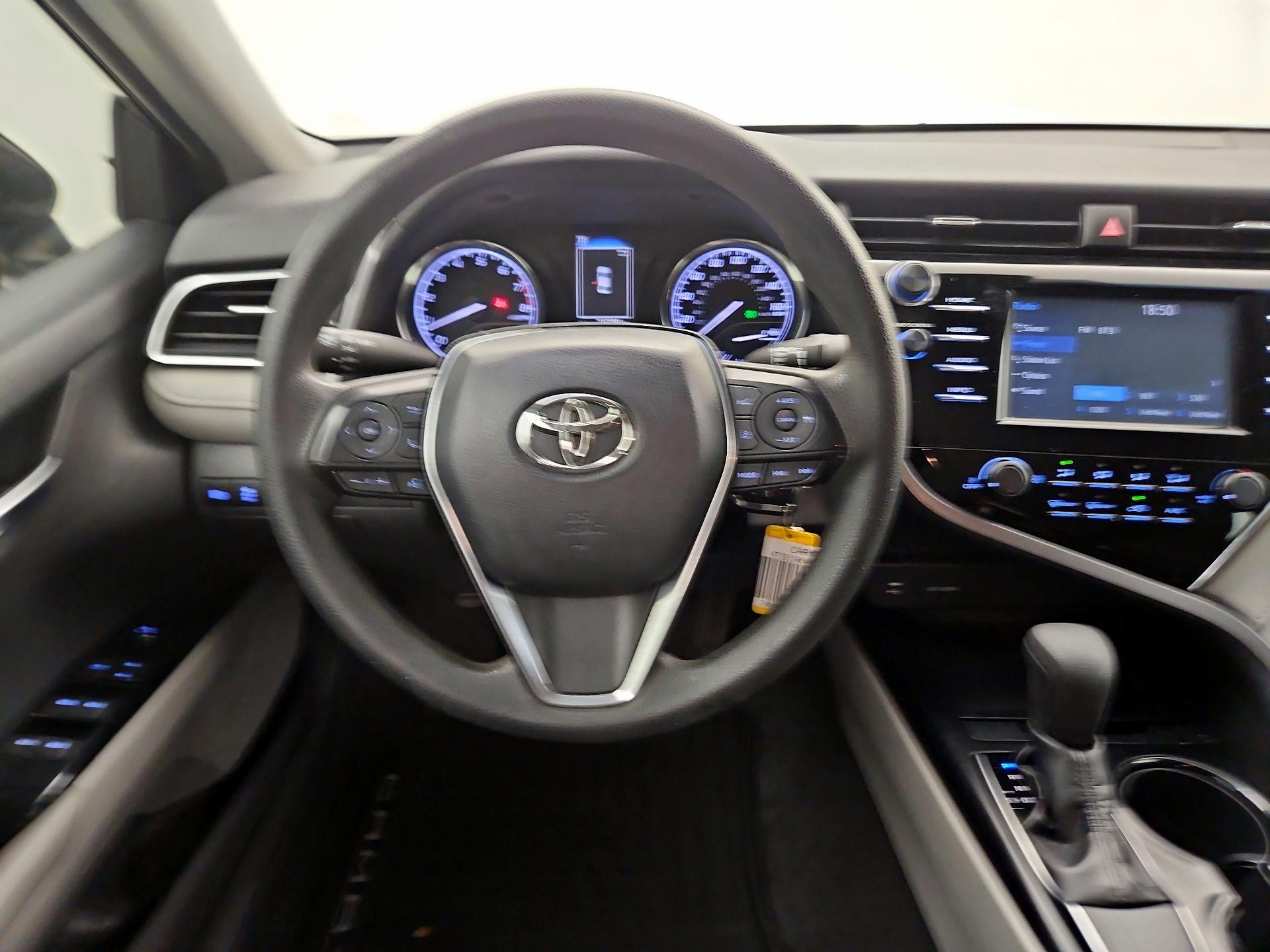 Thumbnail: 2018 Toyota Camry - 10