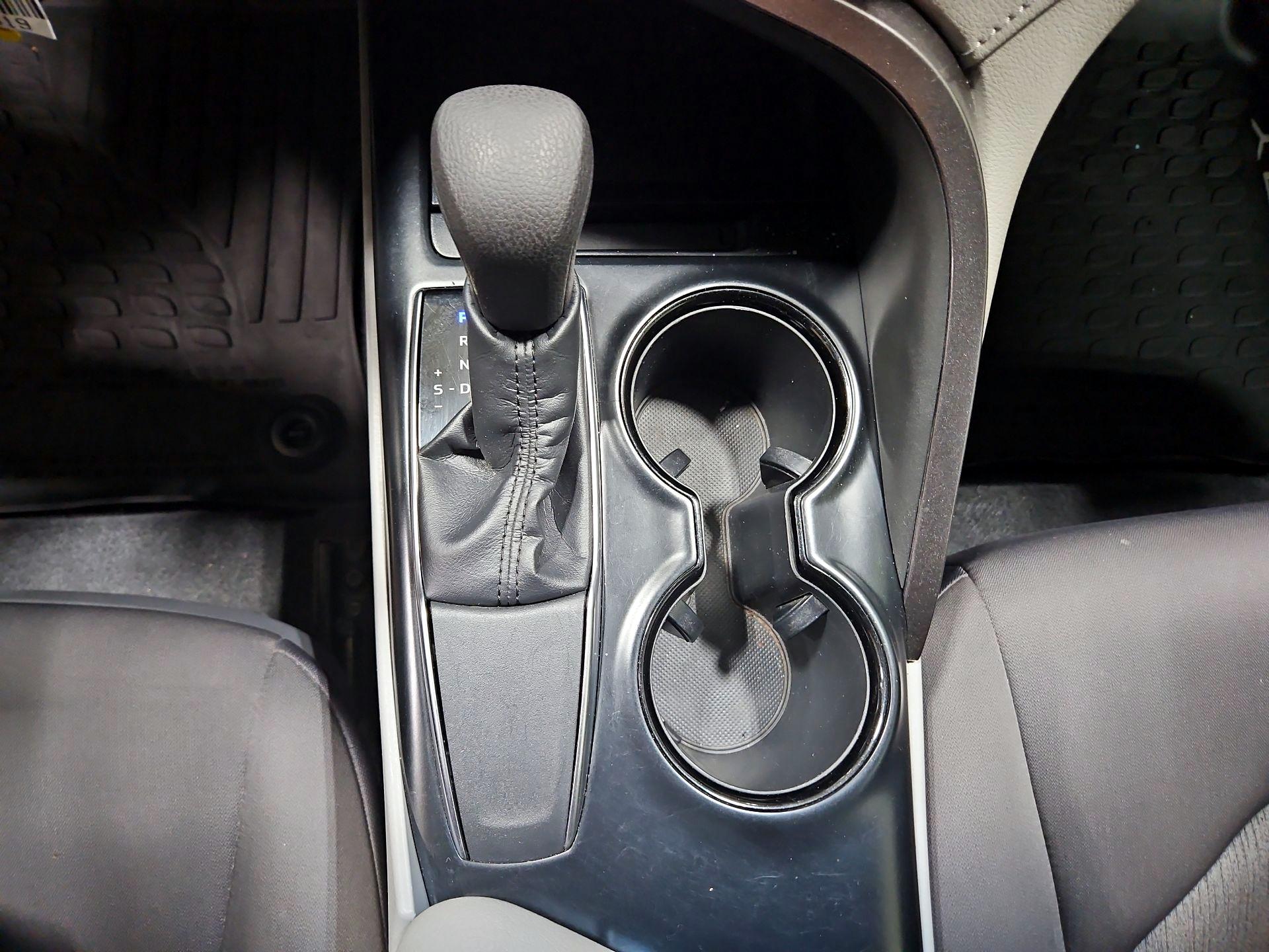 Thumbnail: 2018 Toyota Camry - 16