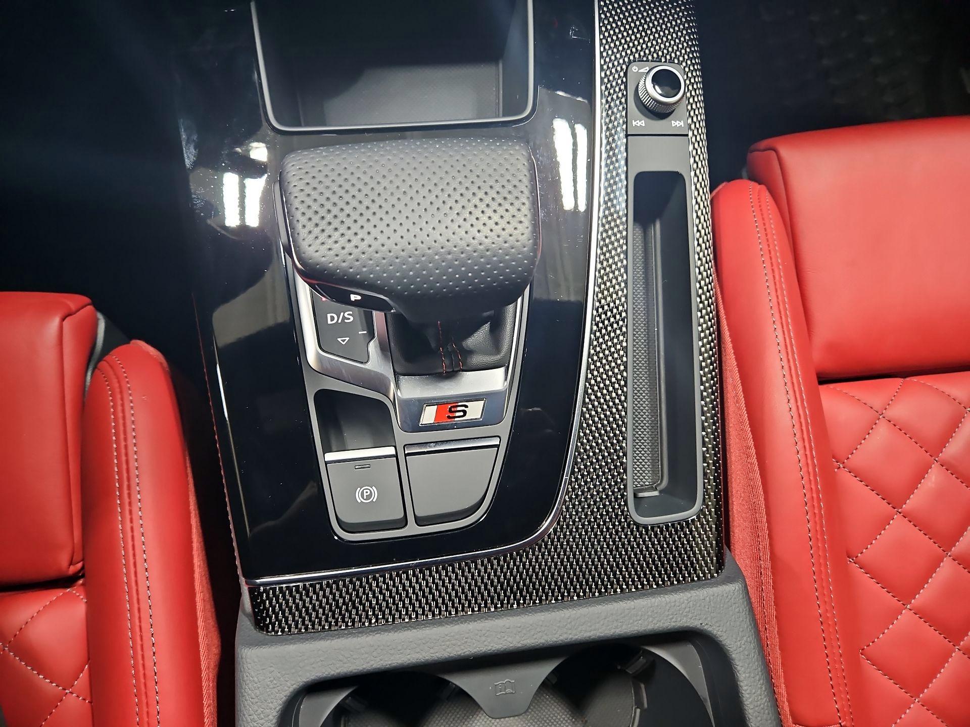 Thumbnail: 2024 Audi SQ5 - 17