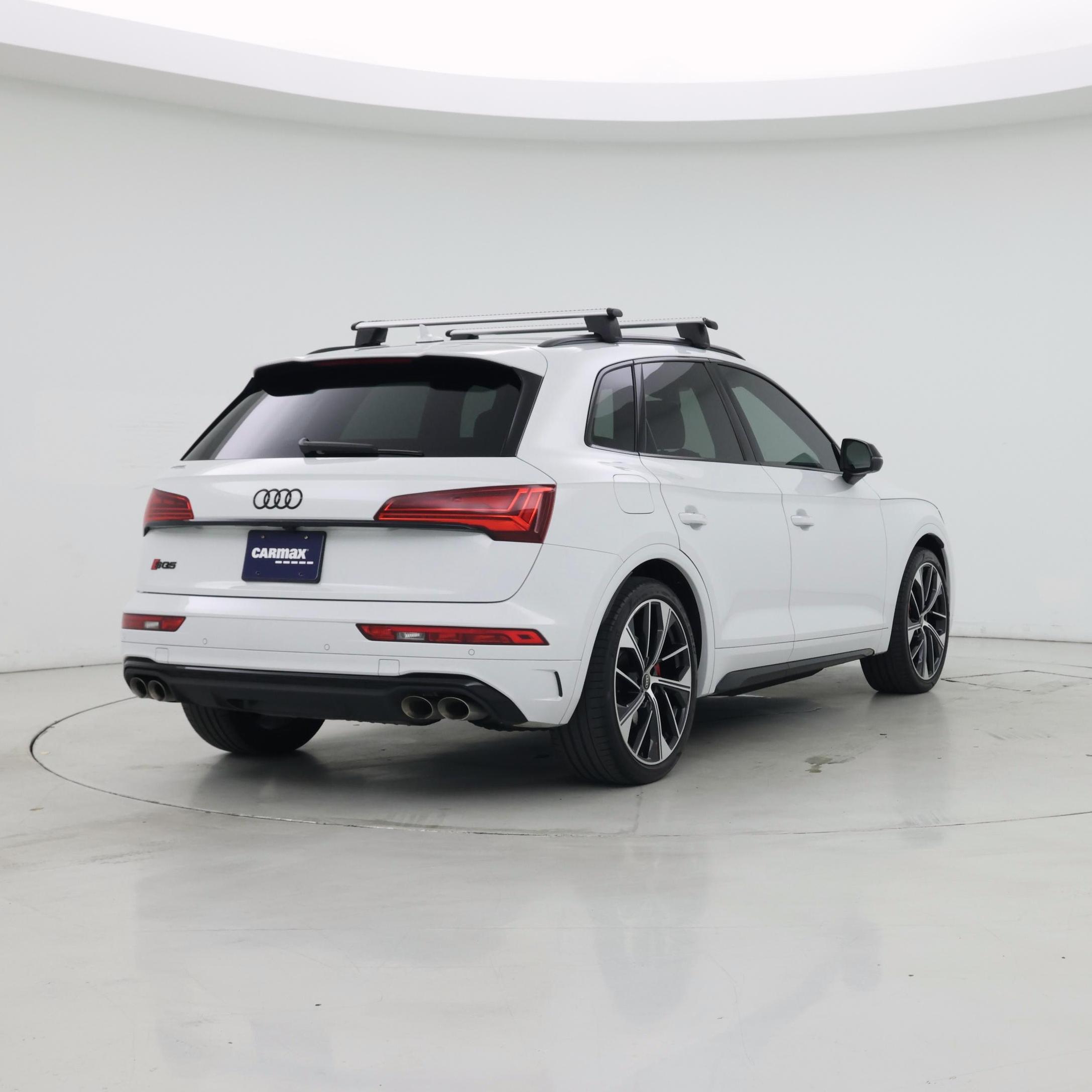 Thumbnail: 2024 Audi SQ5 - 8