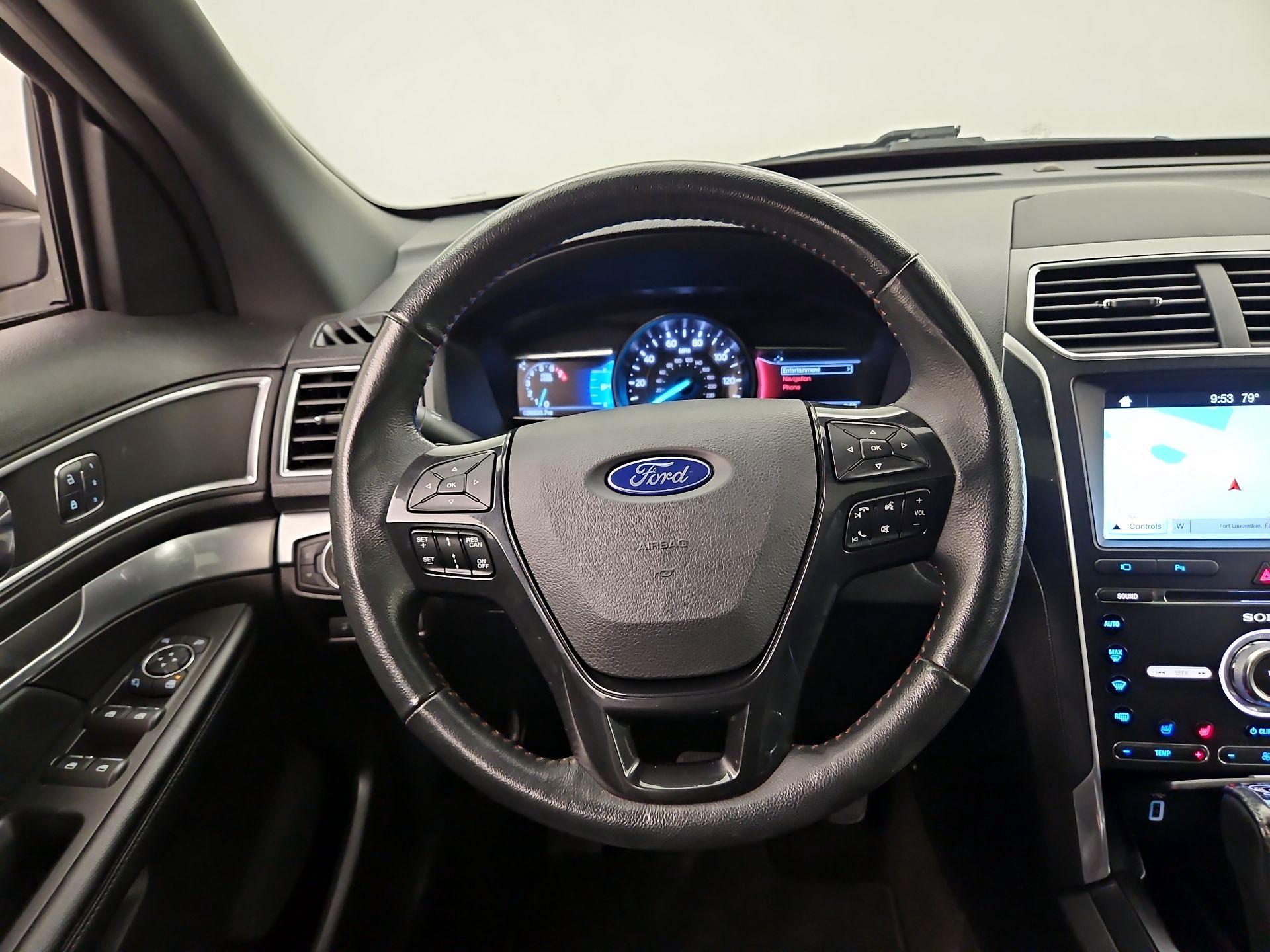 Thumbnail: 2017 Ford Explorer - 10