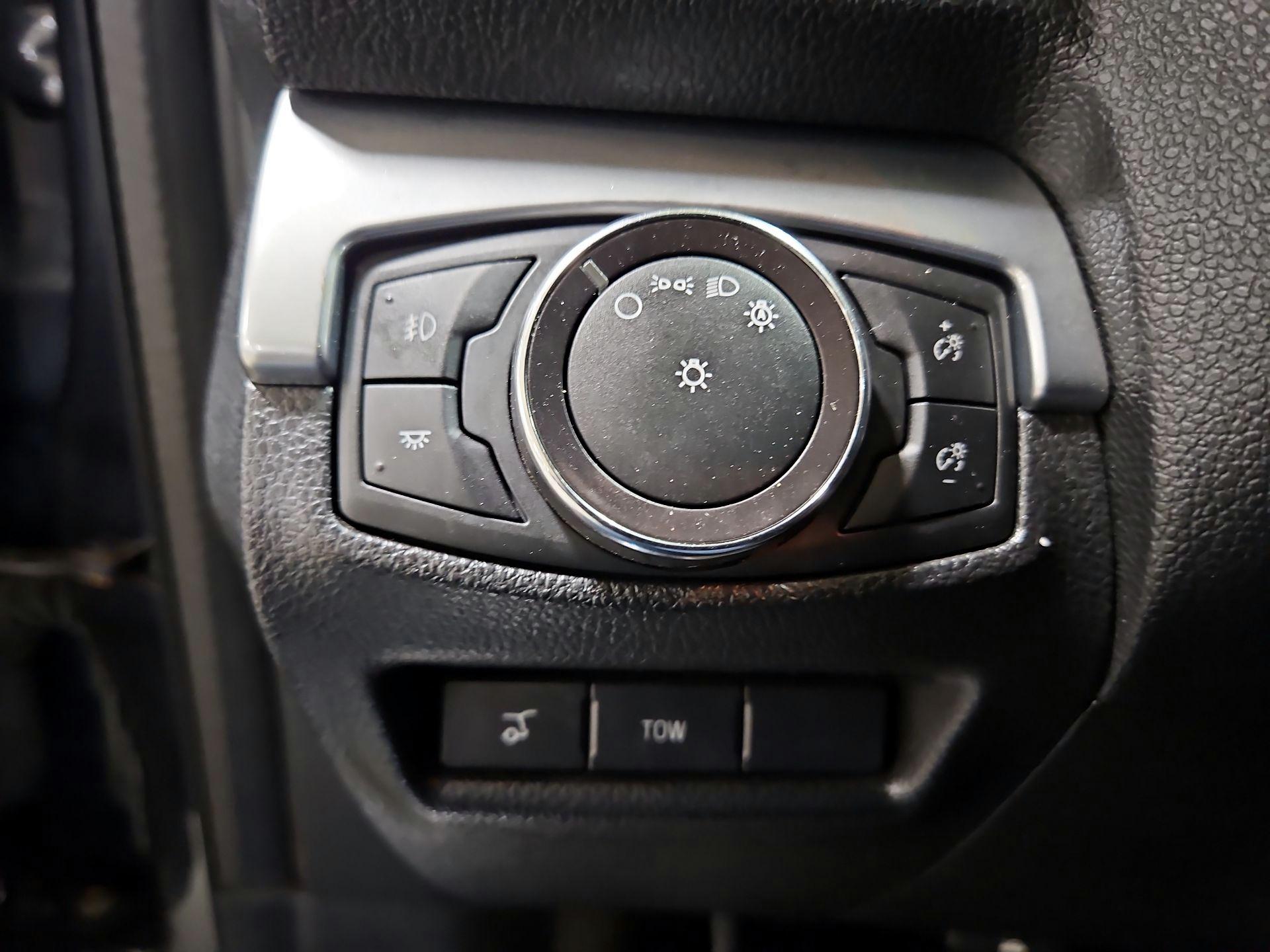 Thumbnail: 2017 Ford Explorer - 13