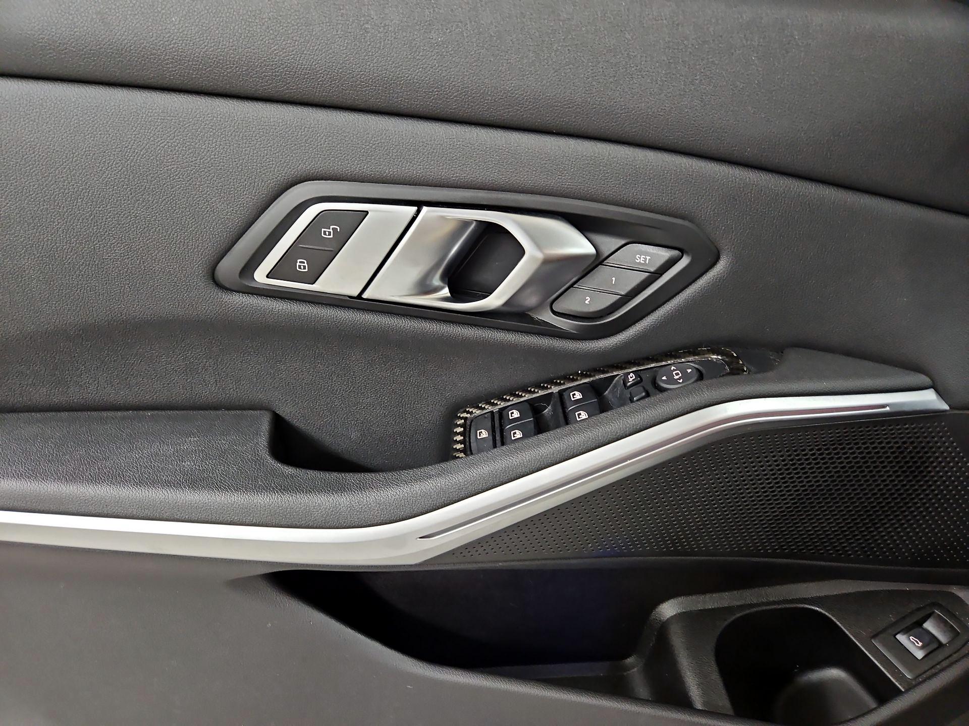 Thumbnail: 2021 BMW 3 Series - 12