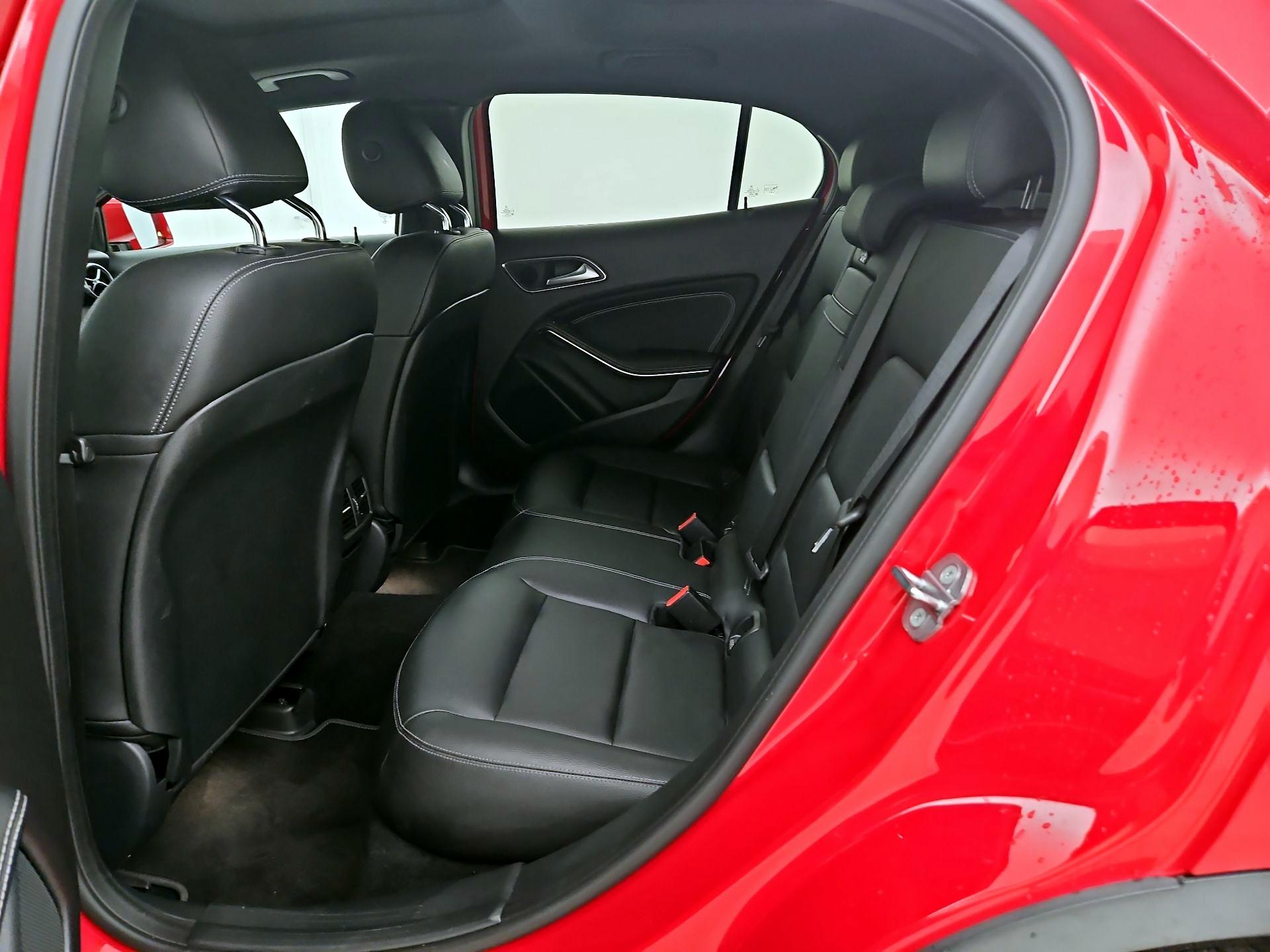 Thumbnail: 2019 Mercedes-Benz GLA - 20