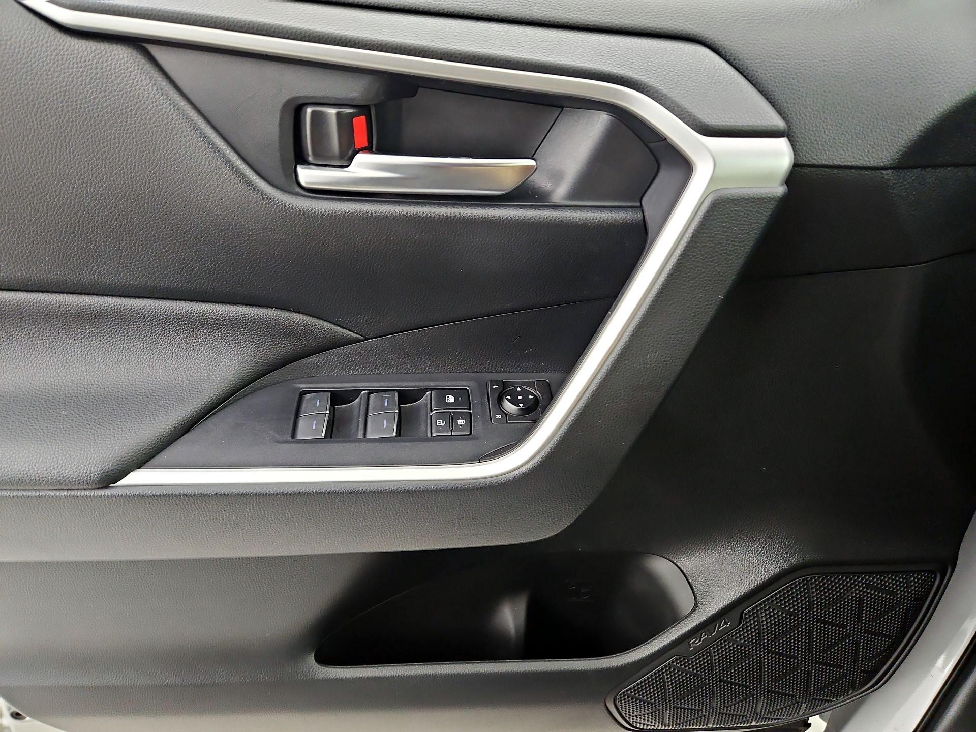 Thumbnail: 2023 Toyota RAV4 - 12