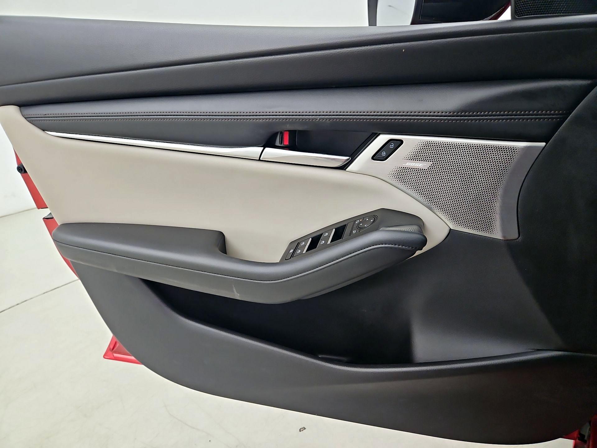 Thumbnail: 2023 Mazda Mazda3 - 12