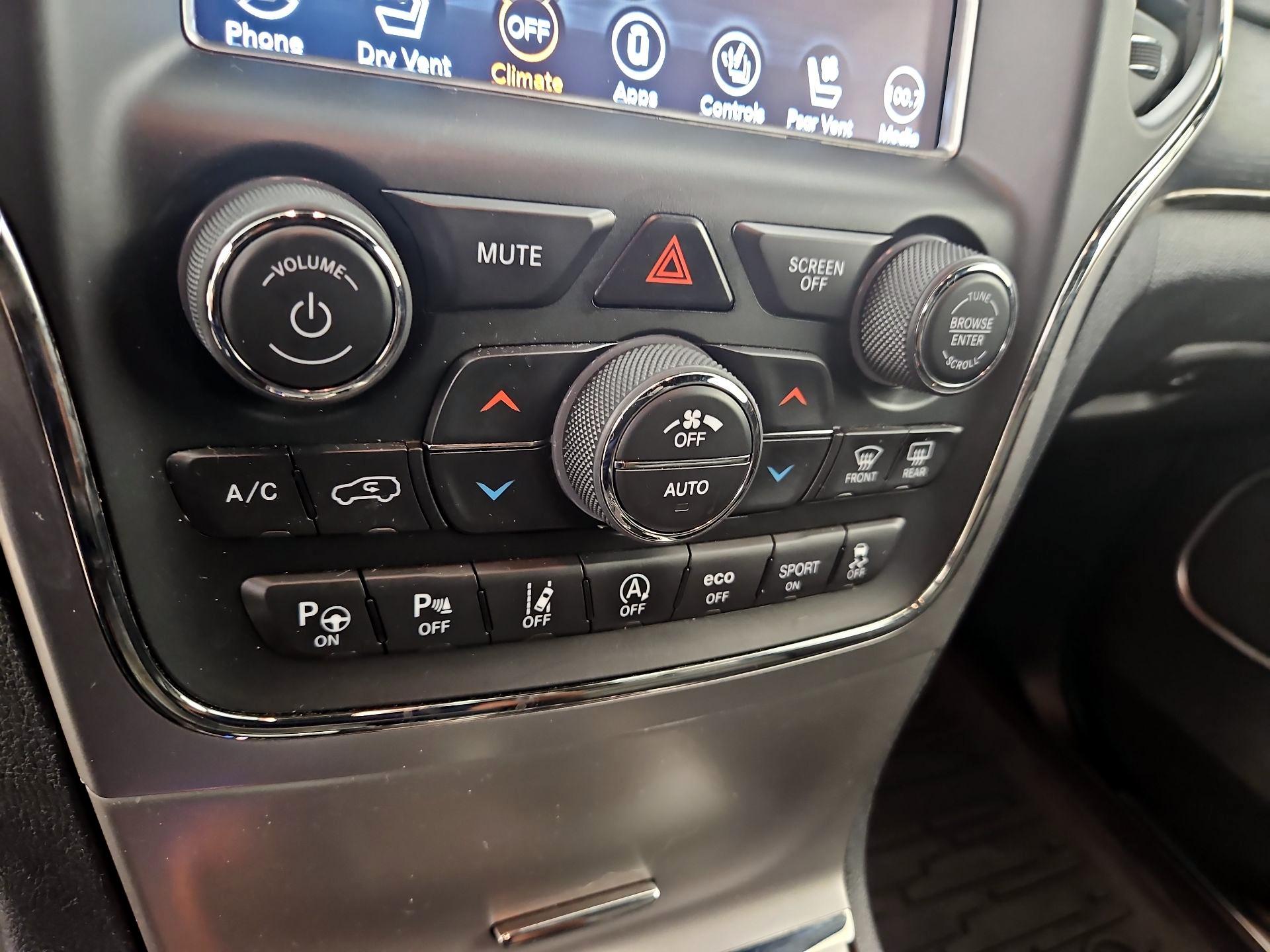 Thumbnail: 2018 Jeep Grand Cherokee - 16