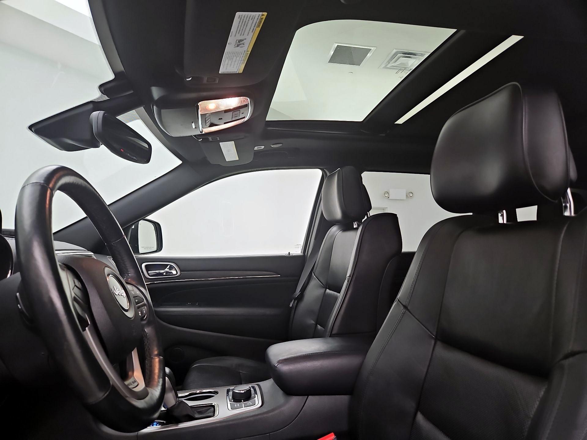 Thumbnail: 2018 Jeep Grand Cherokee - 19