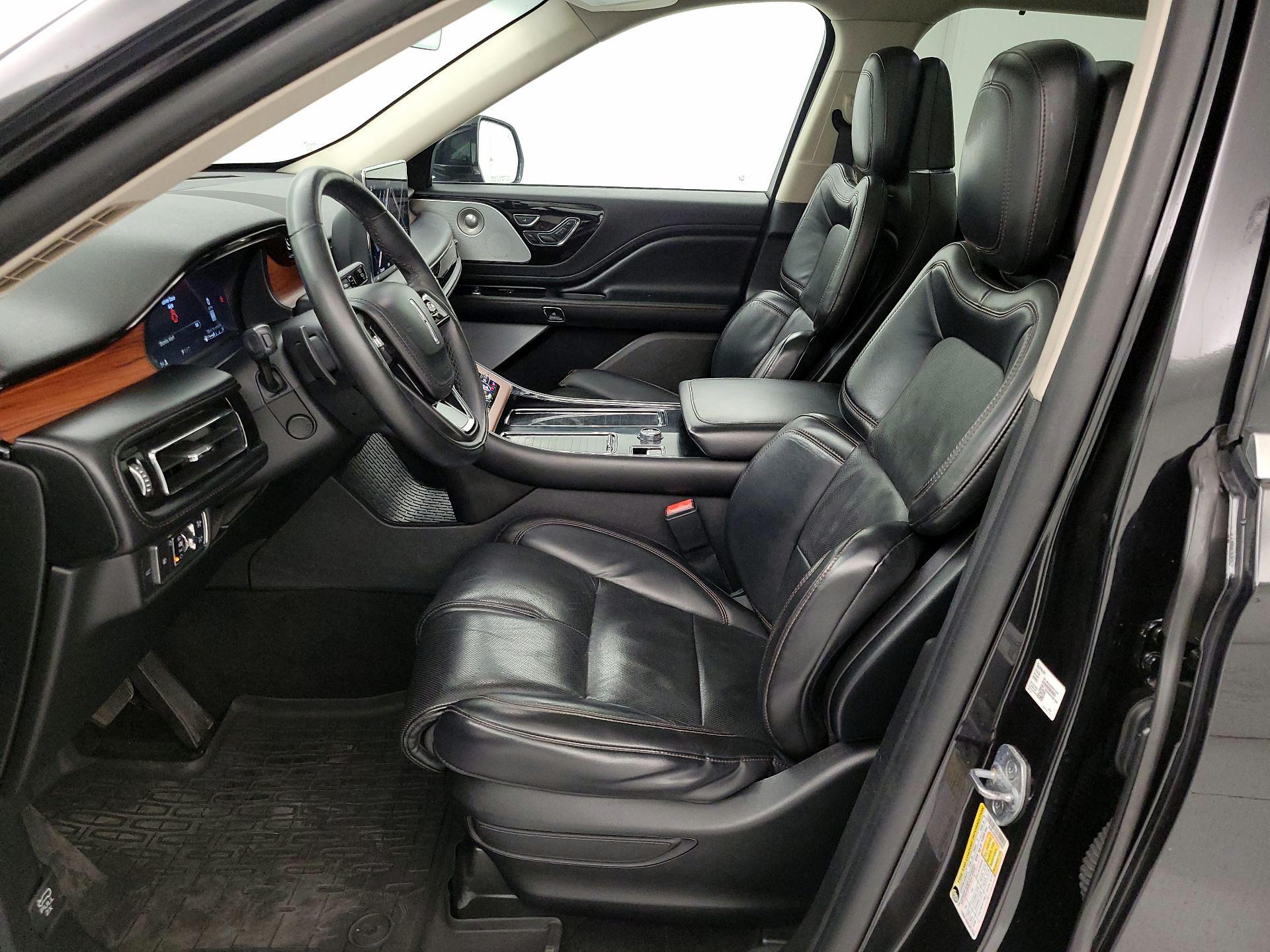 Thumbnail: 2020 Lincoln Aviator - 11