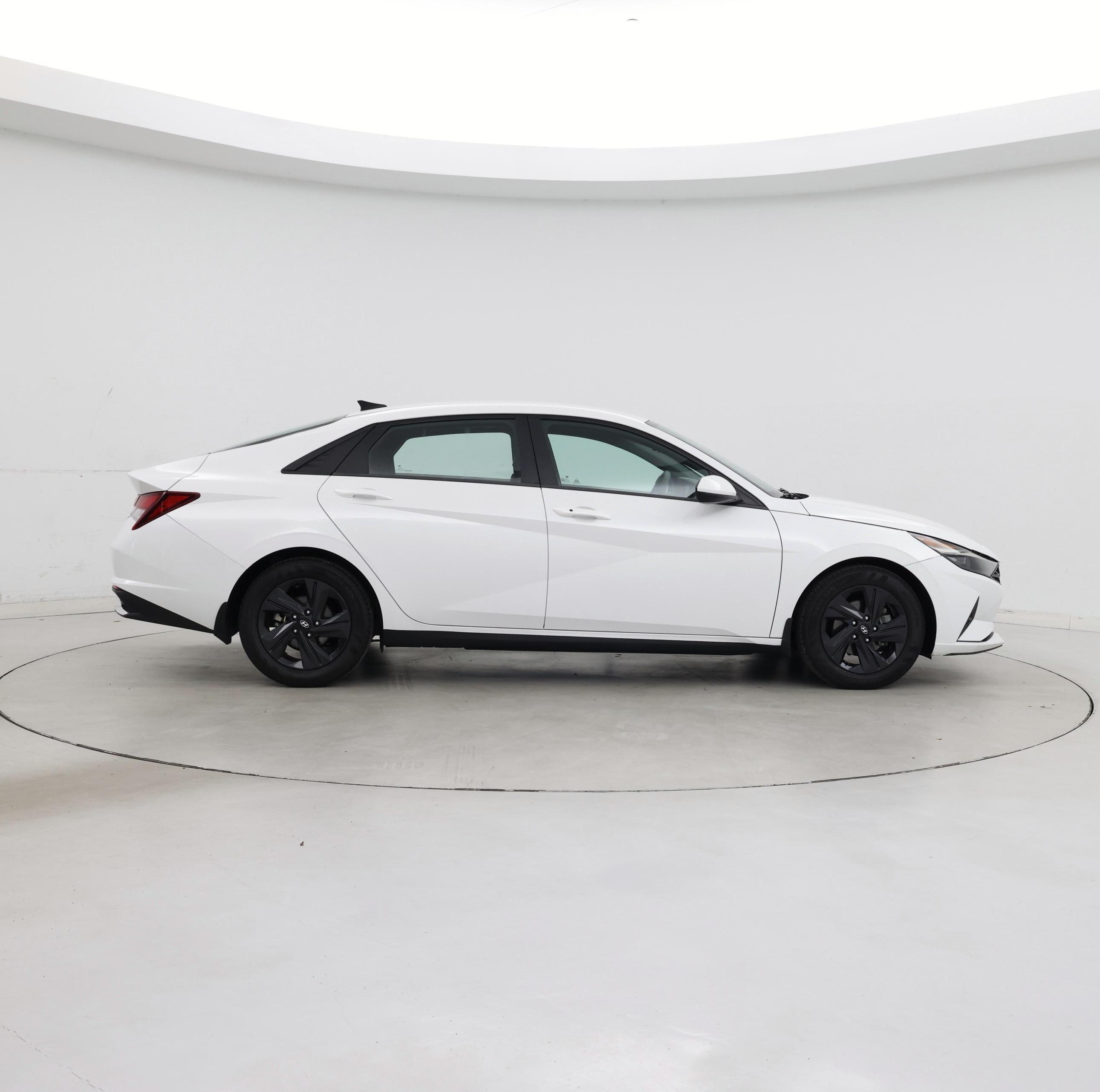 Thumbnail: 2022 Hyundai Elantra - 7