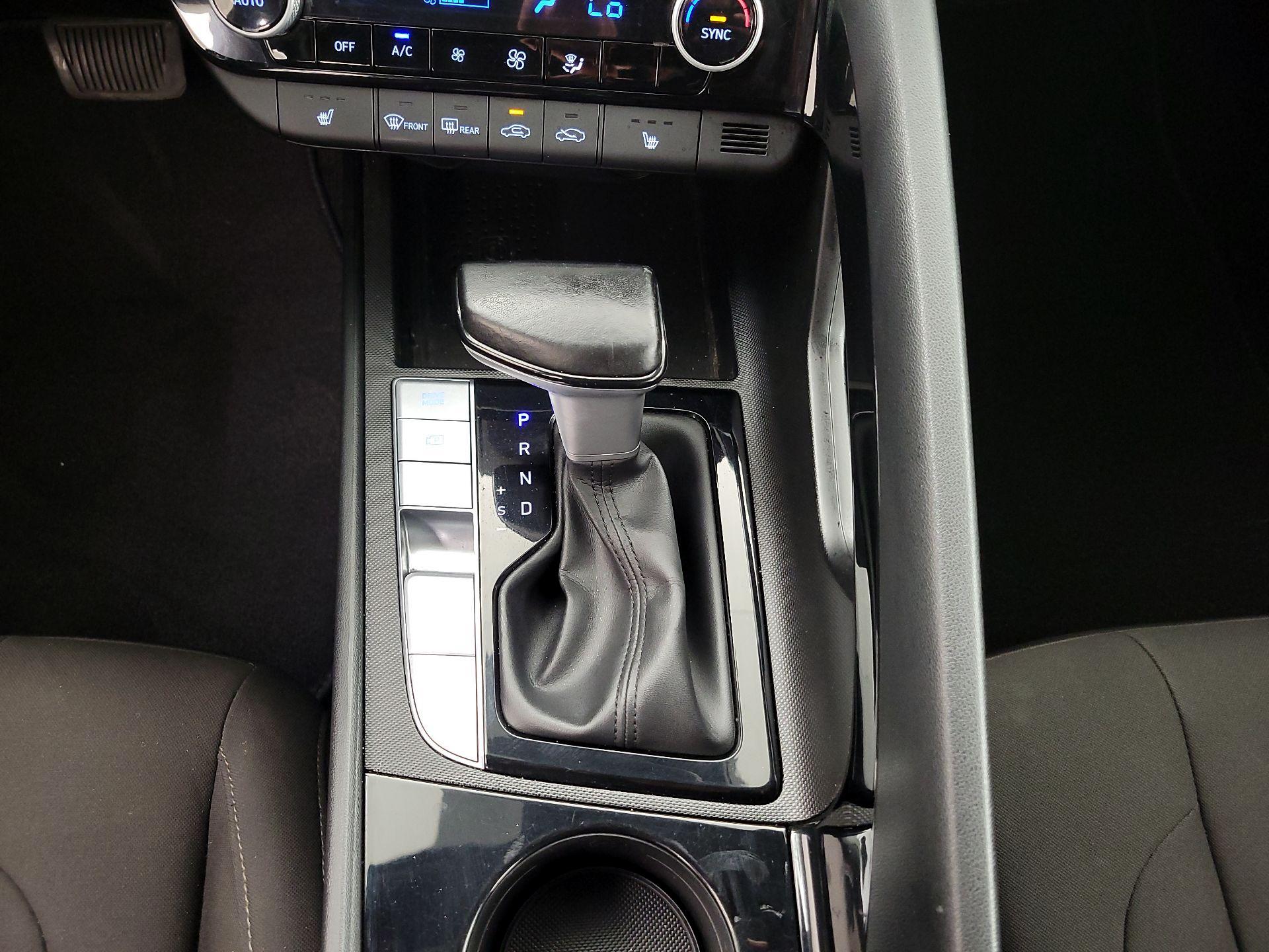 Thumbnail: 2023 Hyundai Elantra - 18