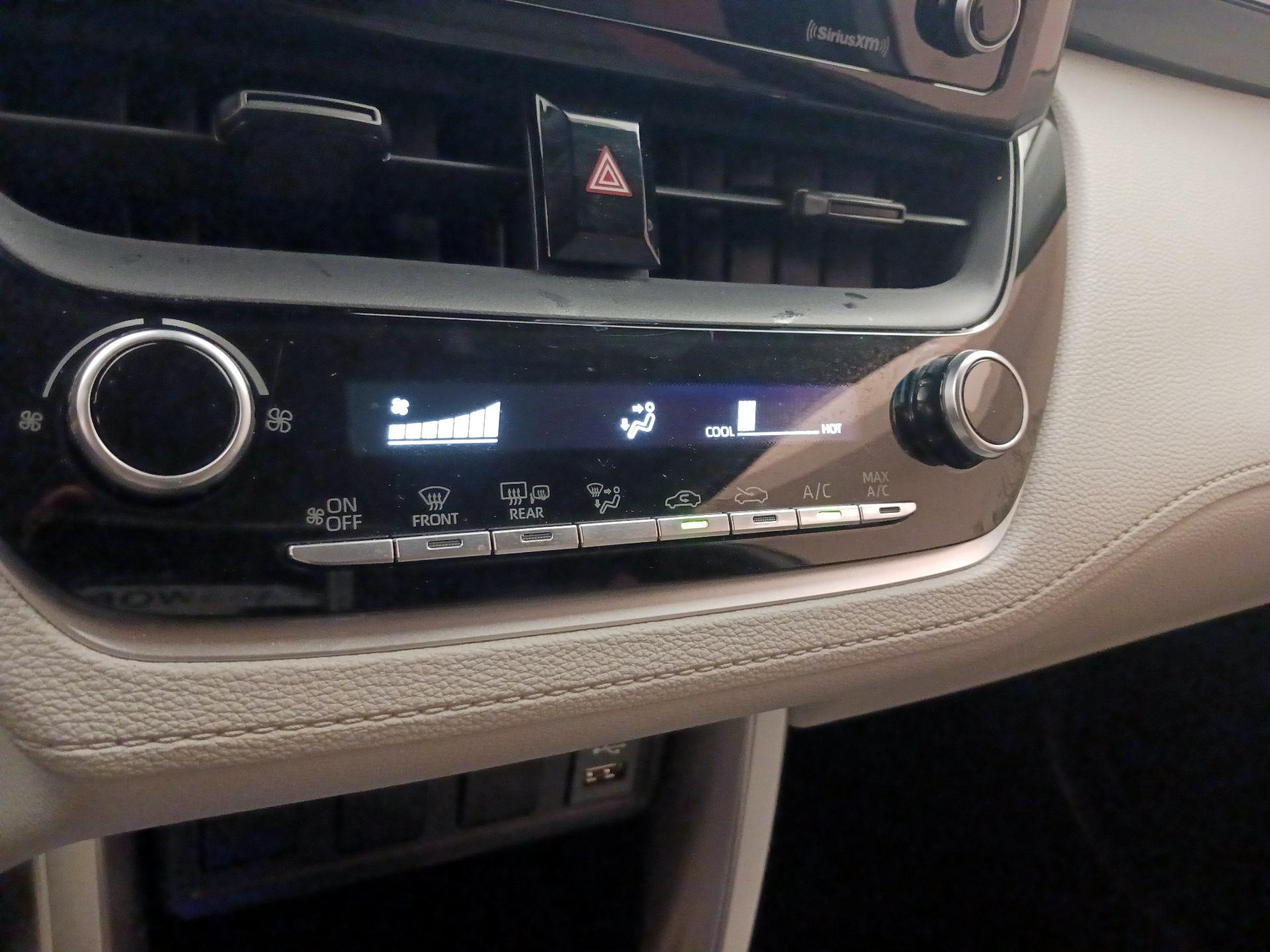 Thumbnail: 2022 Toyota Corolla Cross - 16