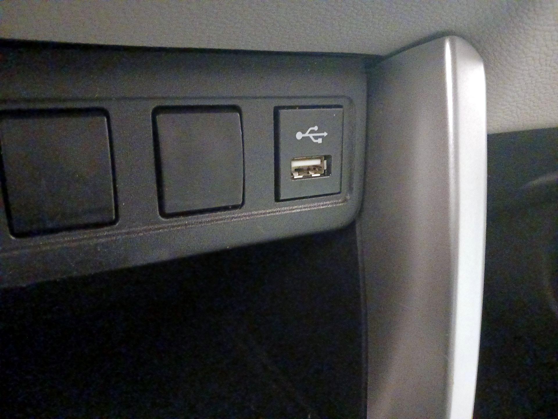 Thumbnail: 2022 Toyota Corolla Cross - 18