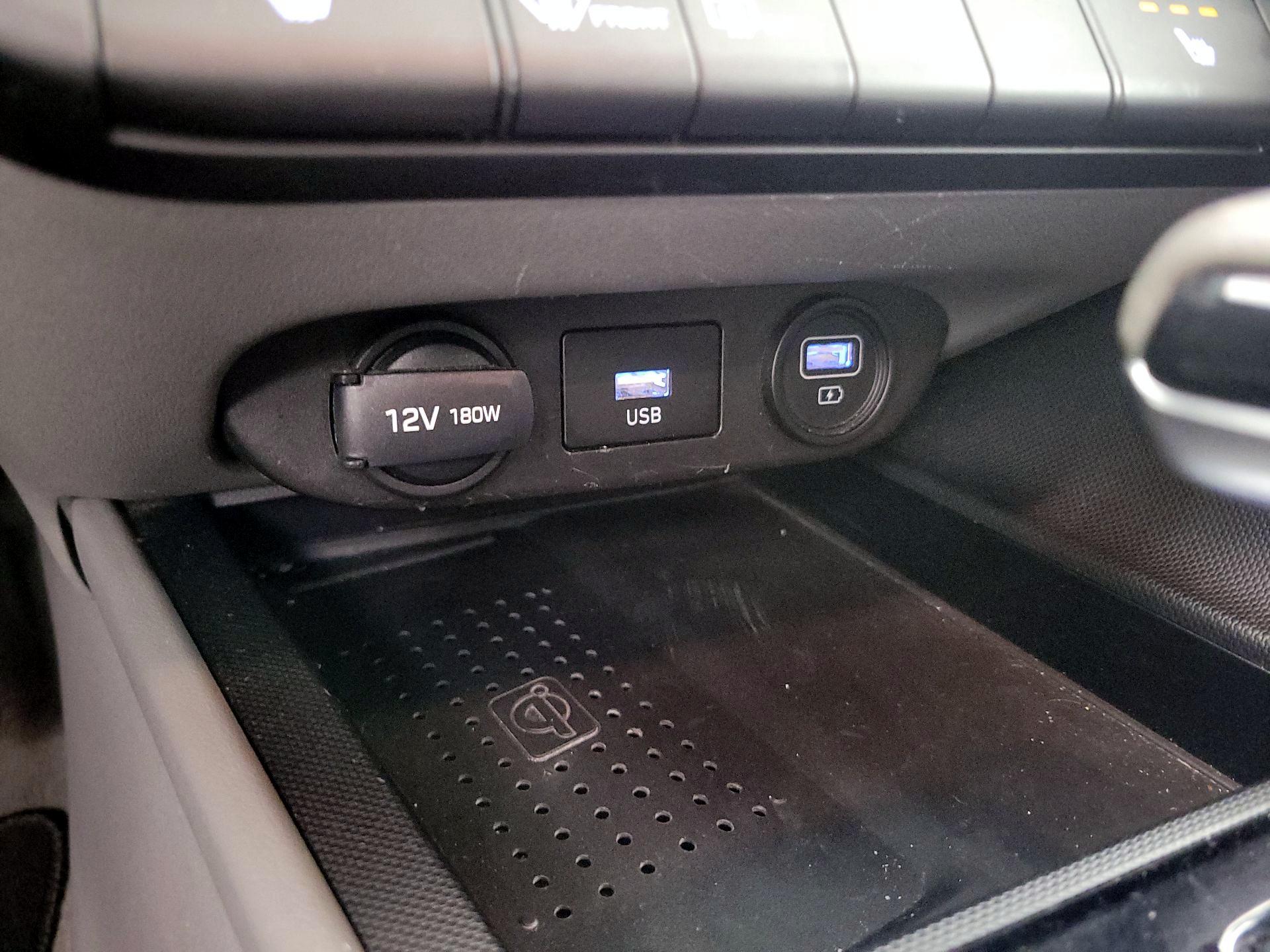 Thumbnail: 2021 Hyundai Elantra - 18