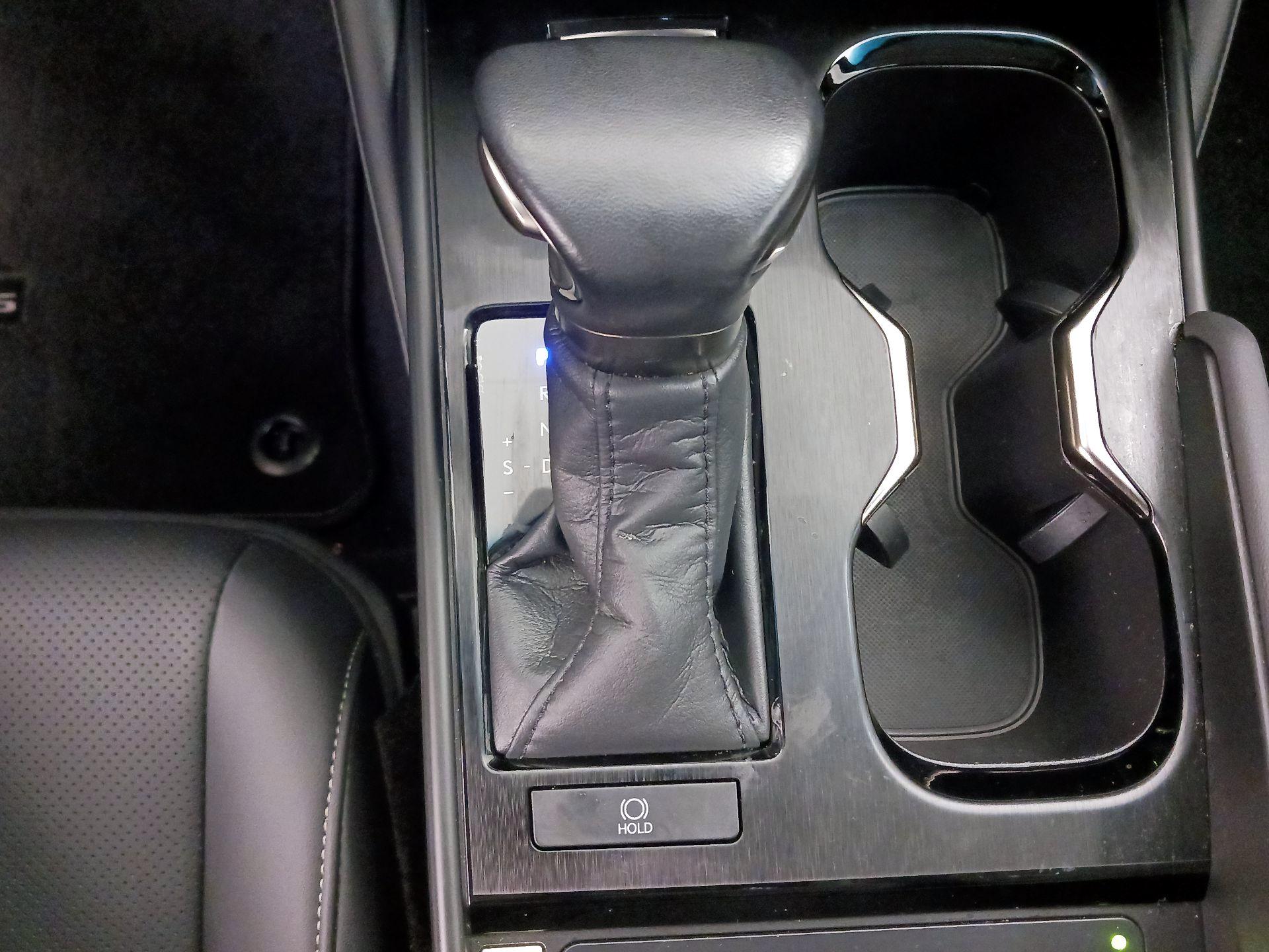 Thumbnail: 2023 Lexus ES - 17