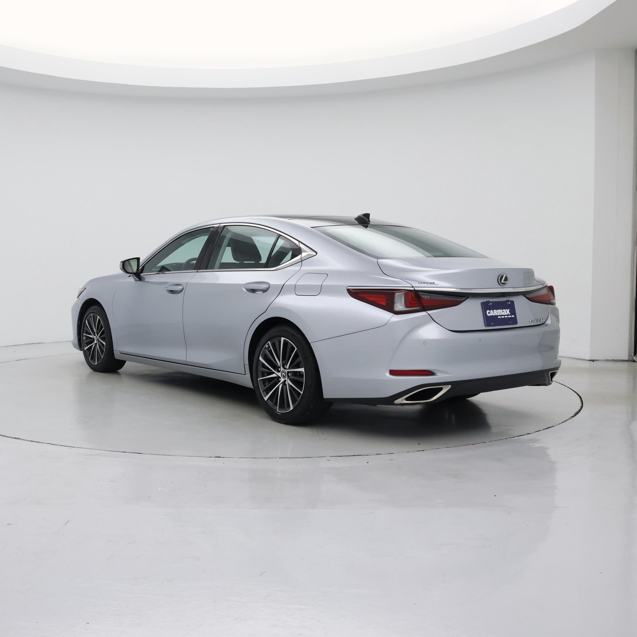 Thumbnail: 2023 Lexus ES - 2