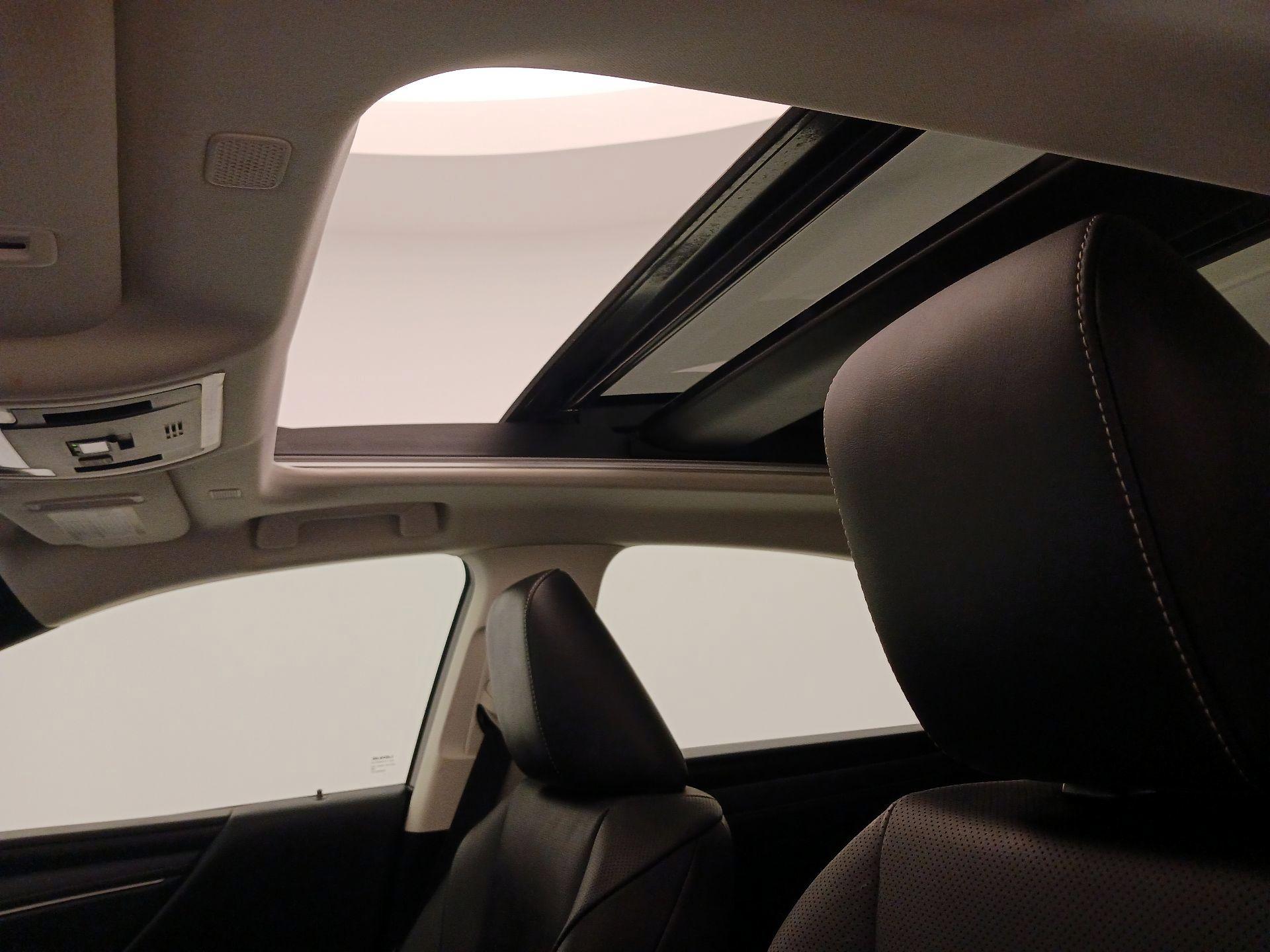 Thumbnail: 2023 Lexus ES - 19