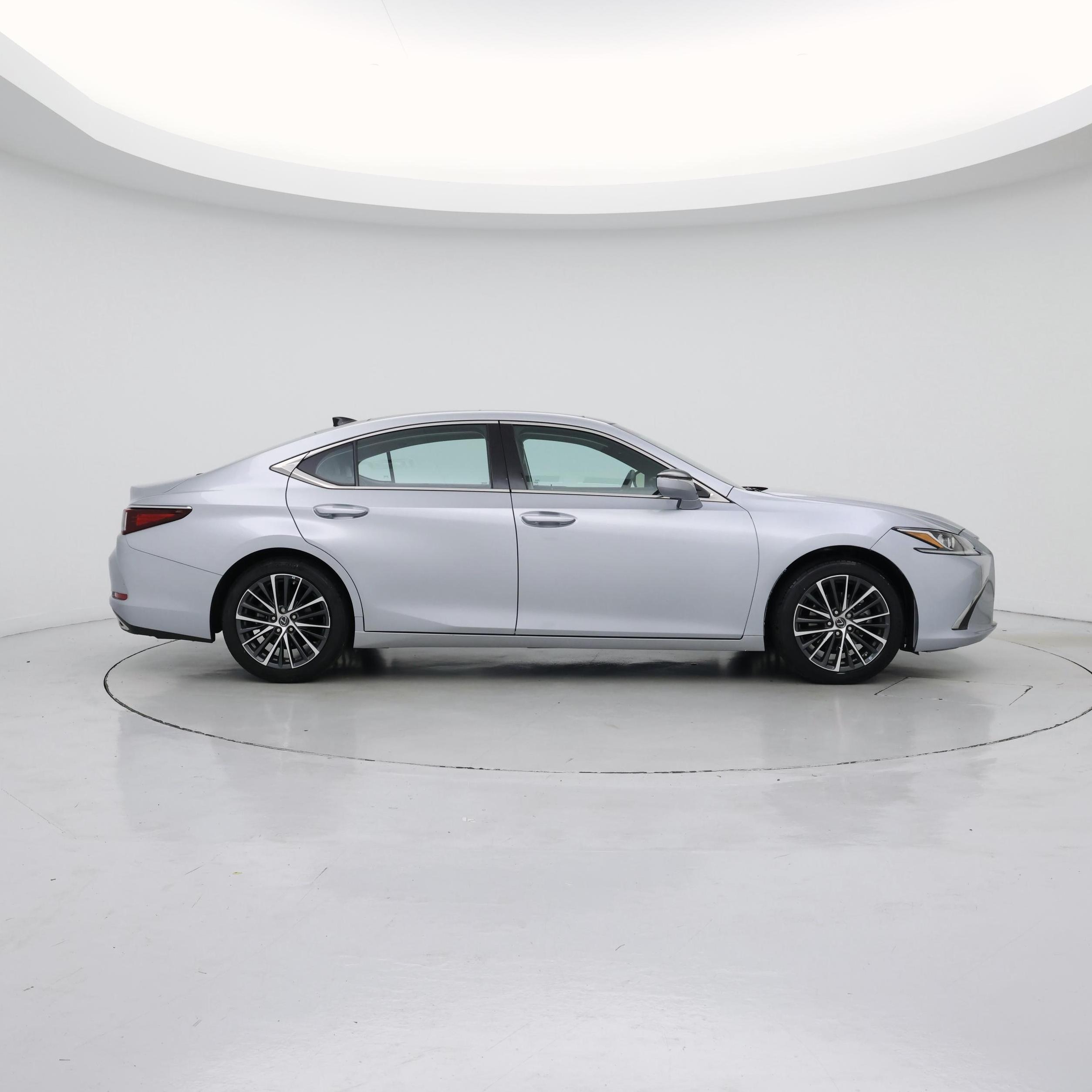 Thumbnail: 2023 Lexus ES - 7
