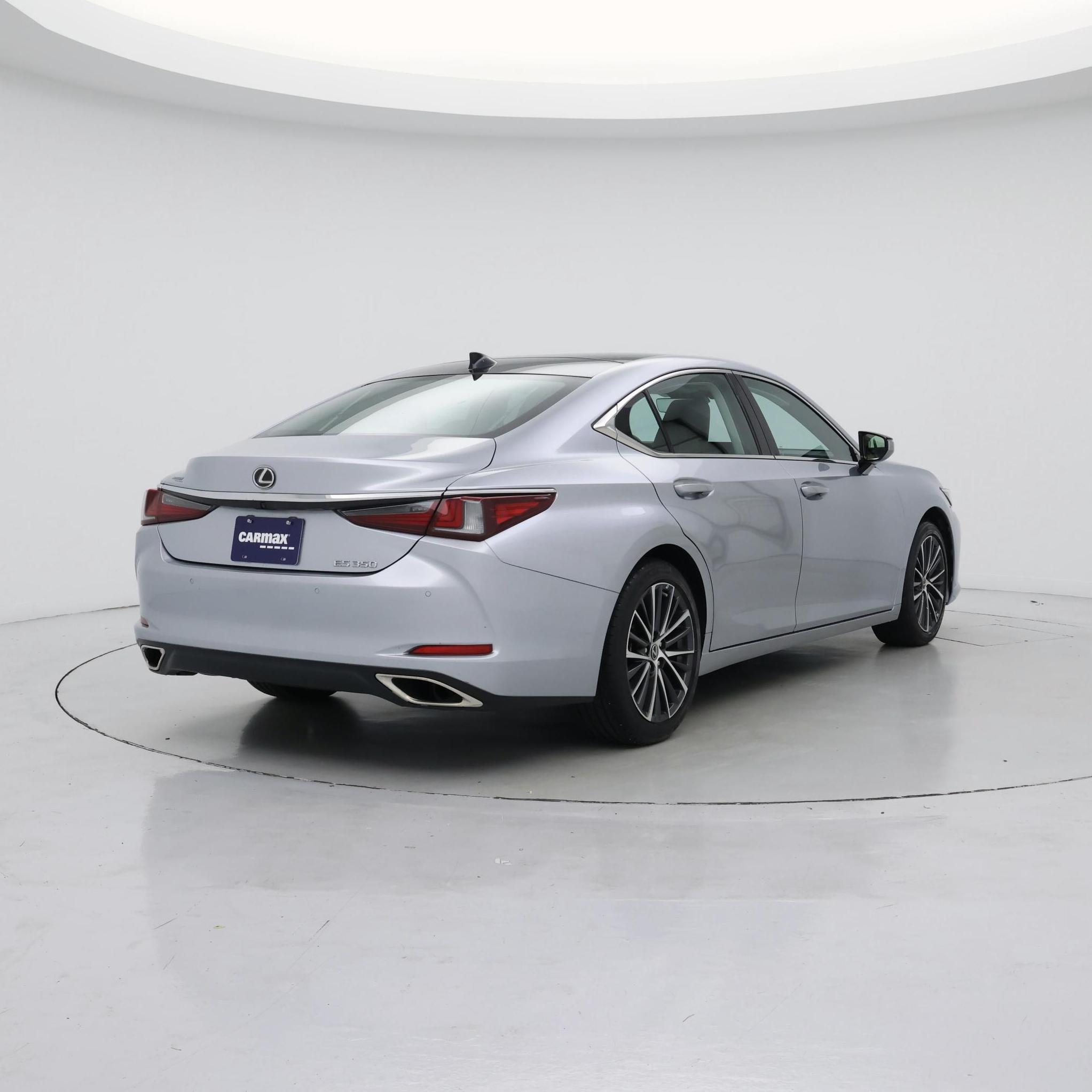 Thumbnail: 2023 Lexus ES - 8