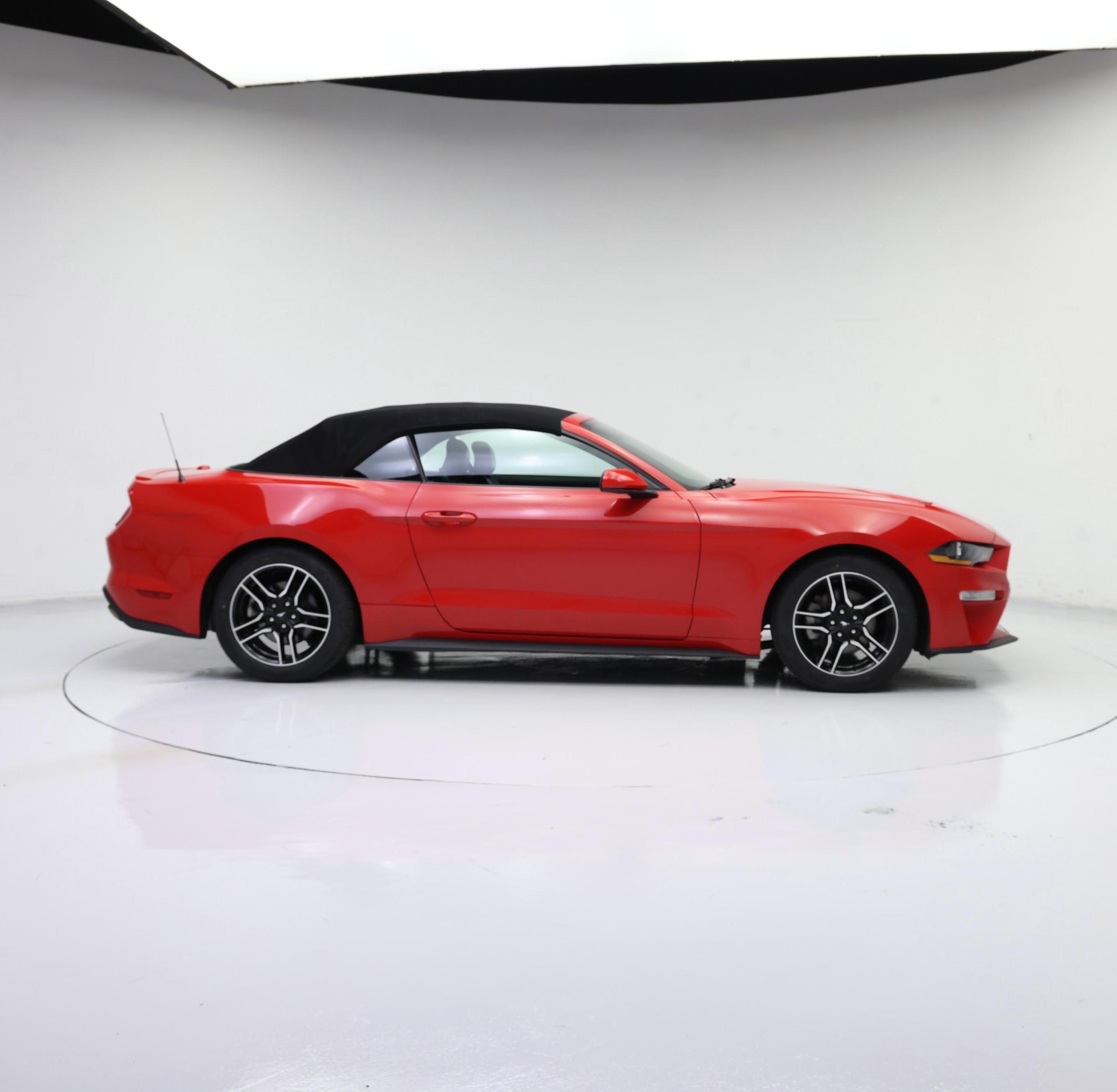 Thumbnail: 2022 Ford Mustang - 7