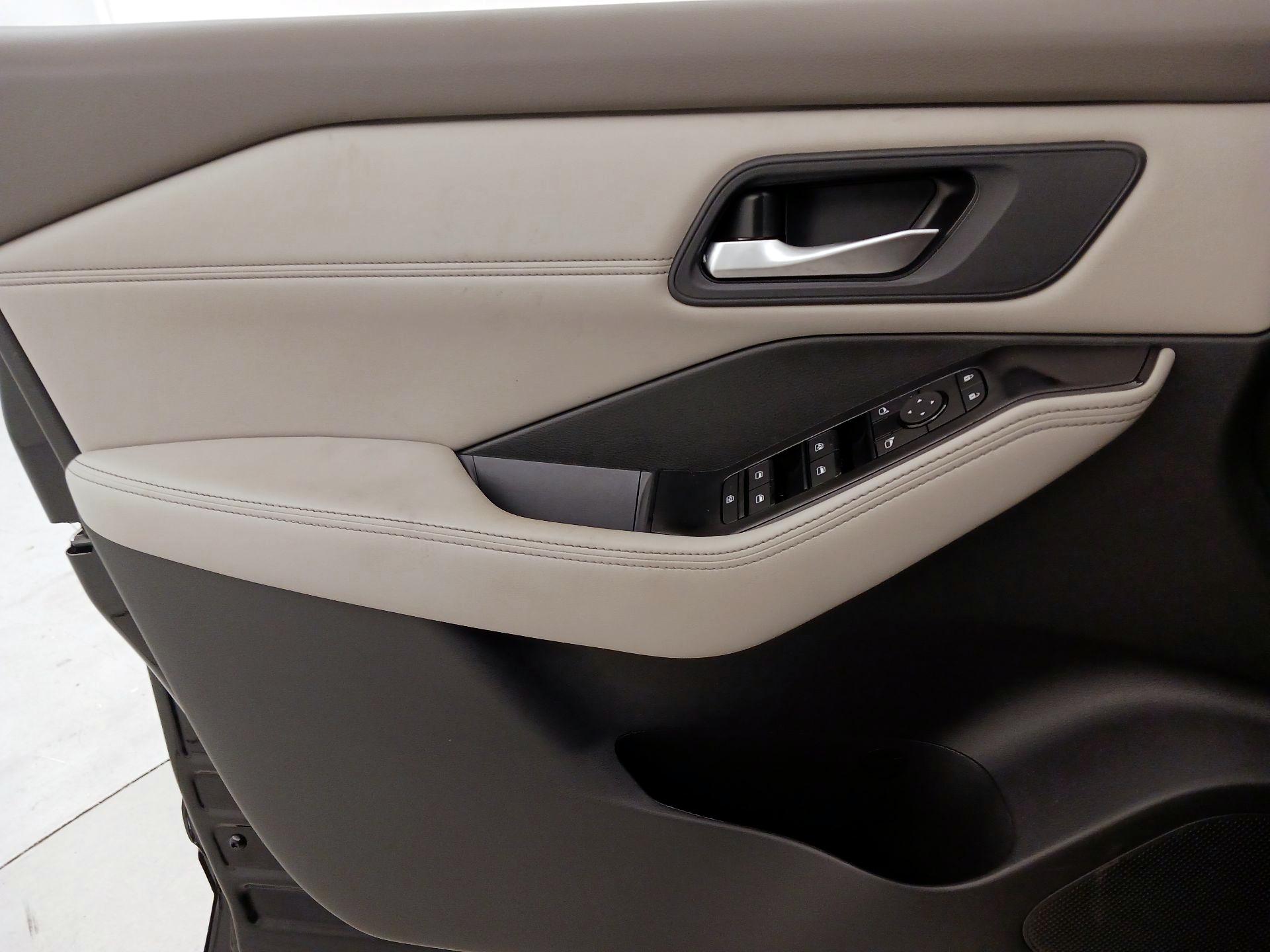 Thumbnail: 2023 Nissan Rogue - 12