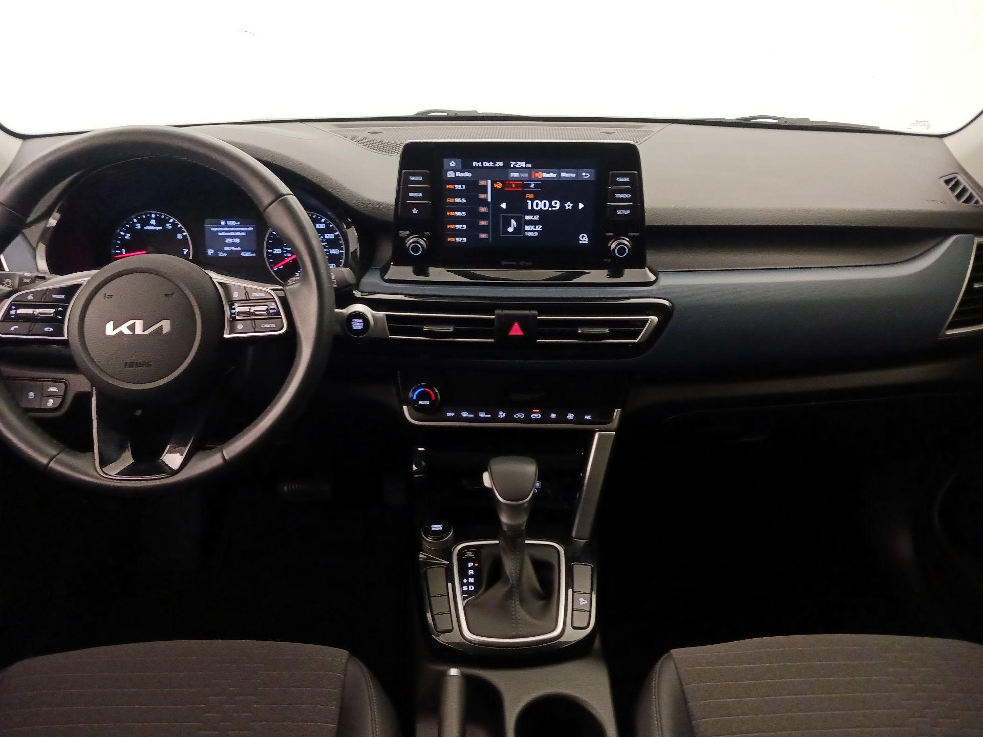 Thumbnail: 2023 Kia Seltos - 9