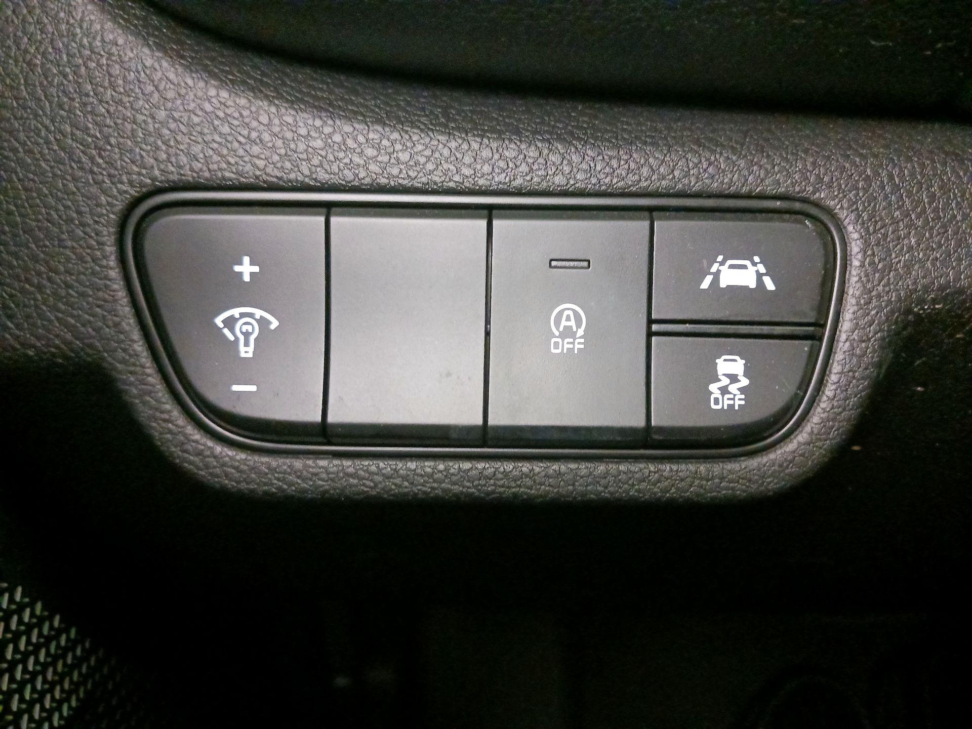 Thumbnail: 2023 Kia Seltos - 13