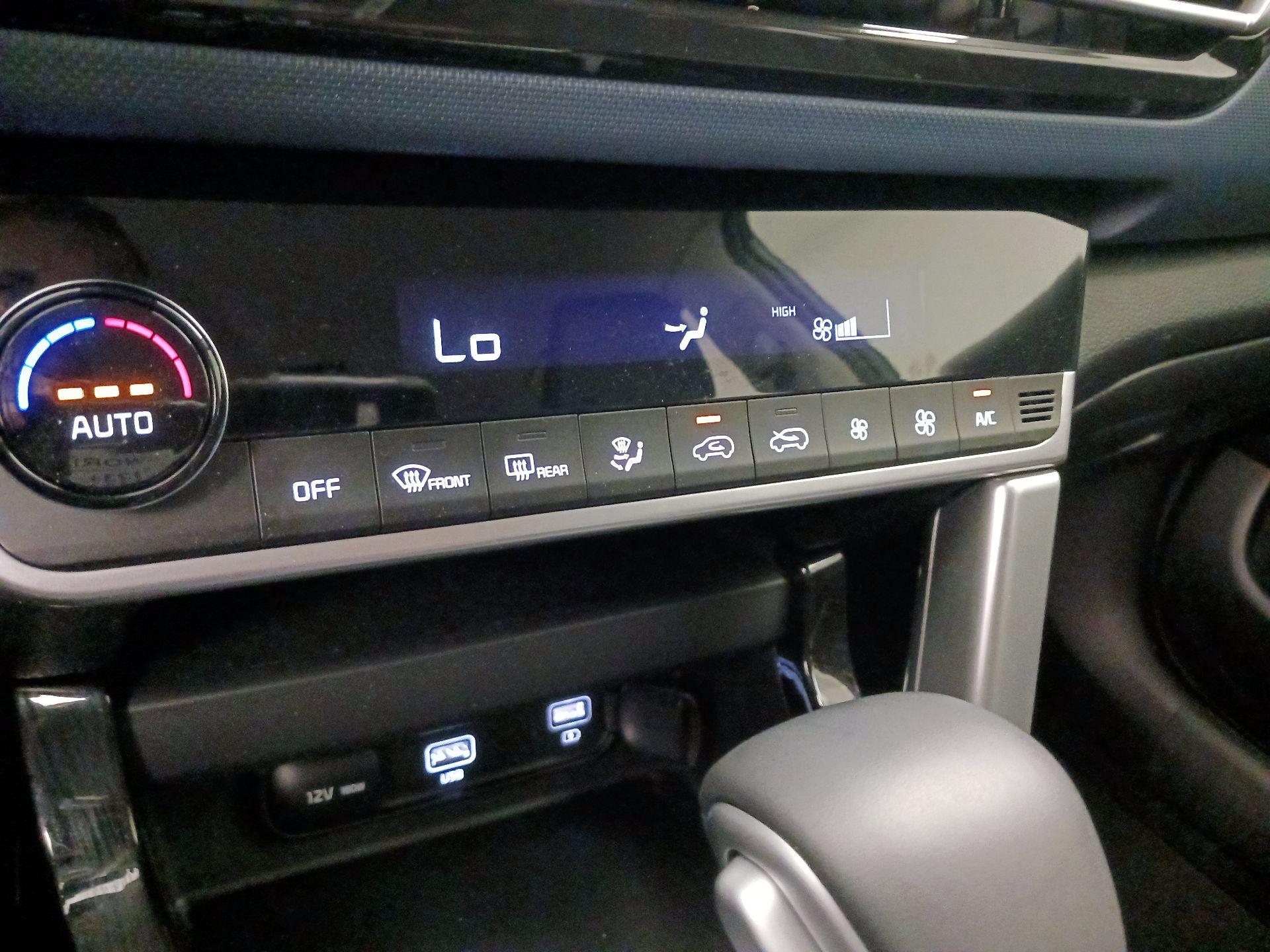 Thumbnail: 2023 Kia Seltos - 16