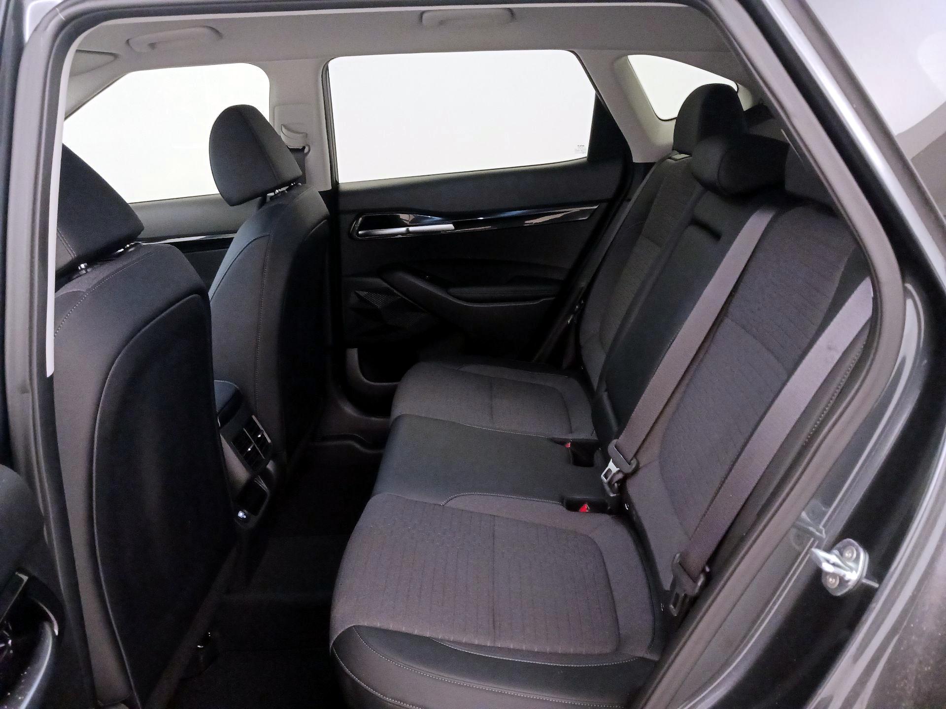 Thumbnail: 2023 Kia Seltos - 19