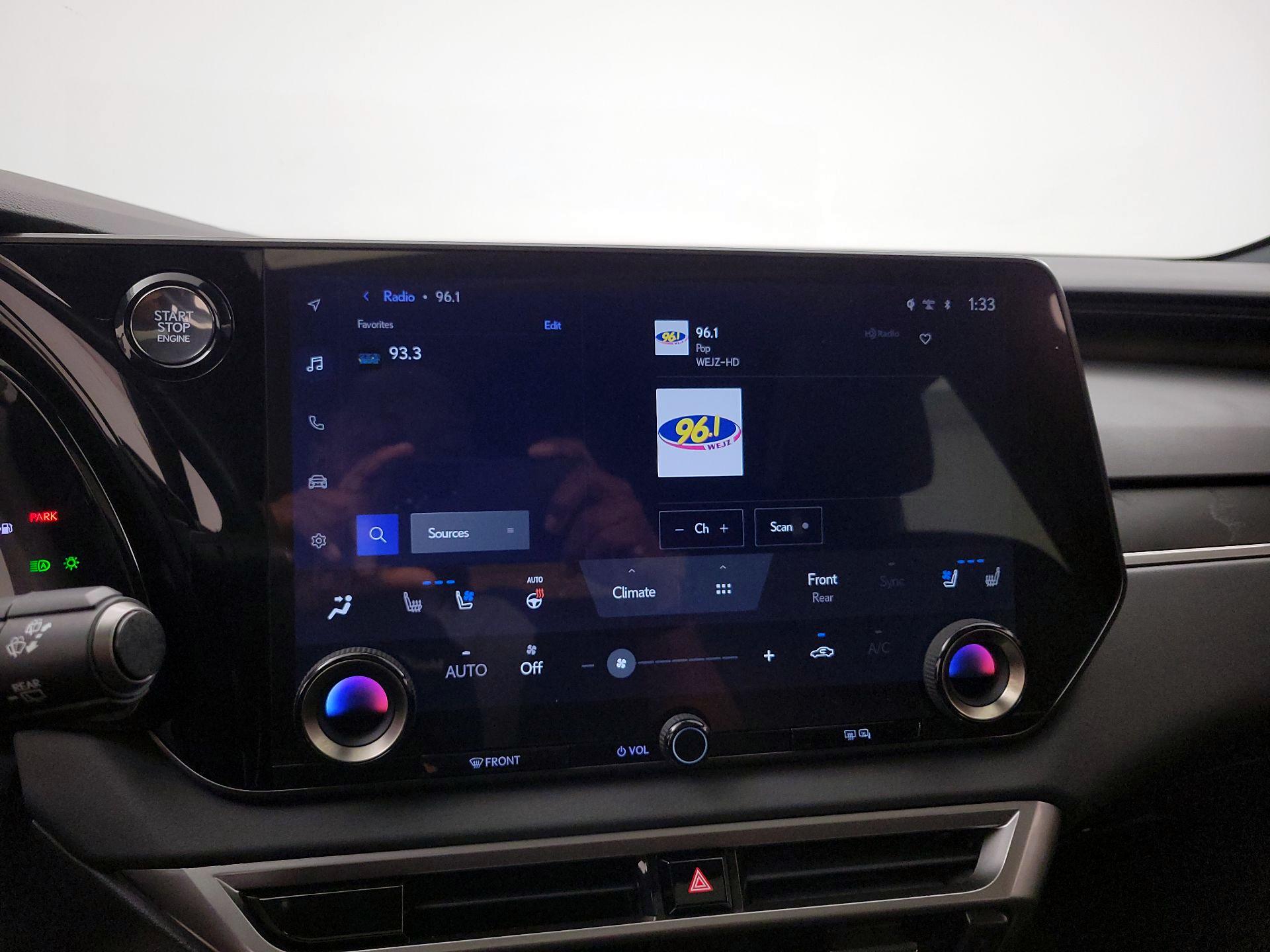 Thumbnail: 2023 Lexus RX - 15