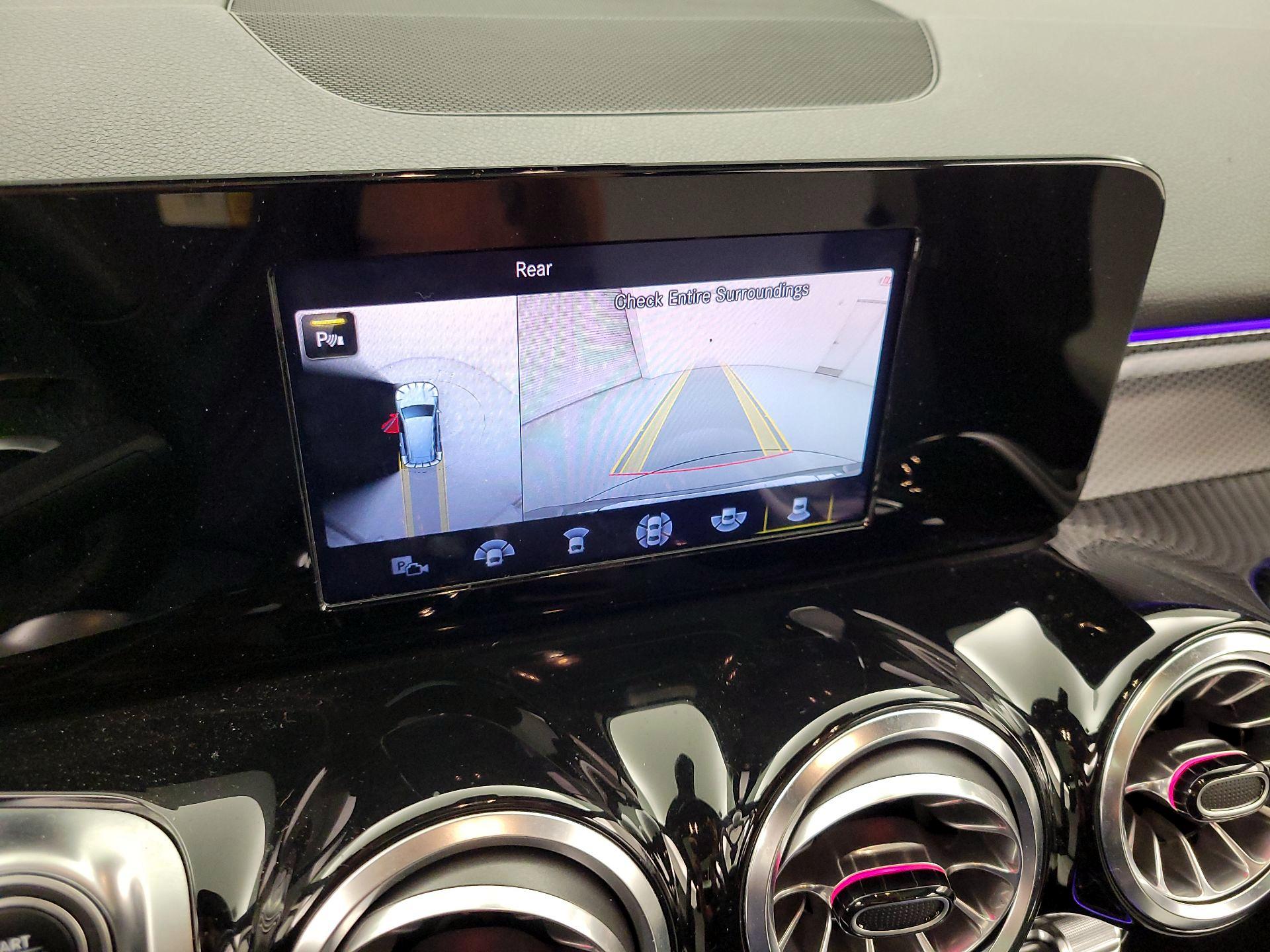 Thumbnail: 2023 Mercedes-Benz GLB - 14