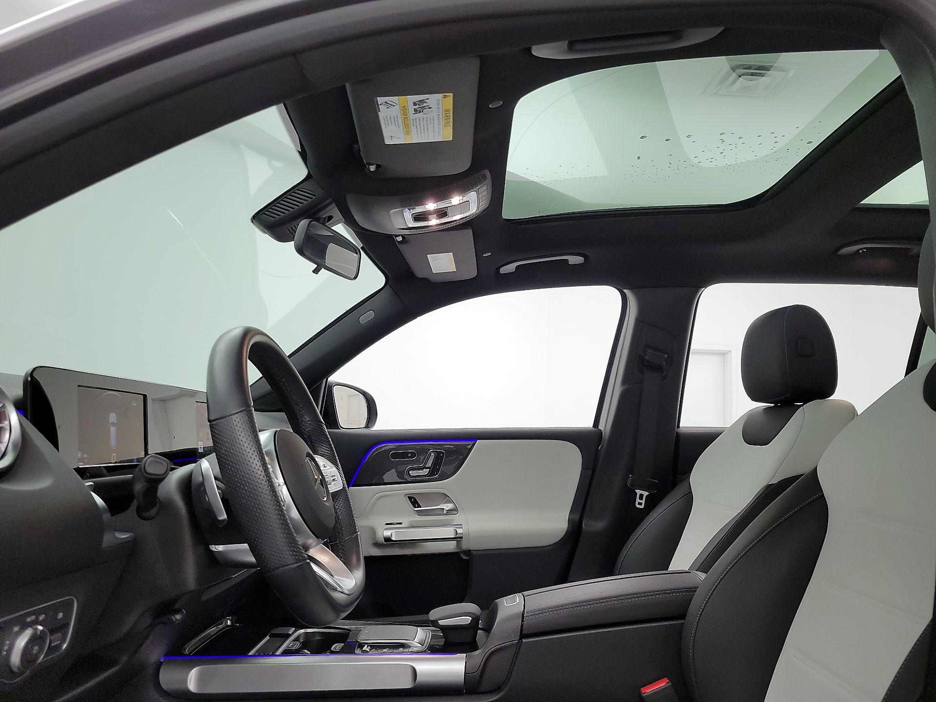 Thumbnail: 2023 Mercedes-Benz GLB - 19