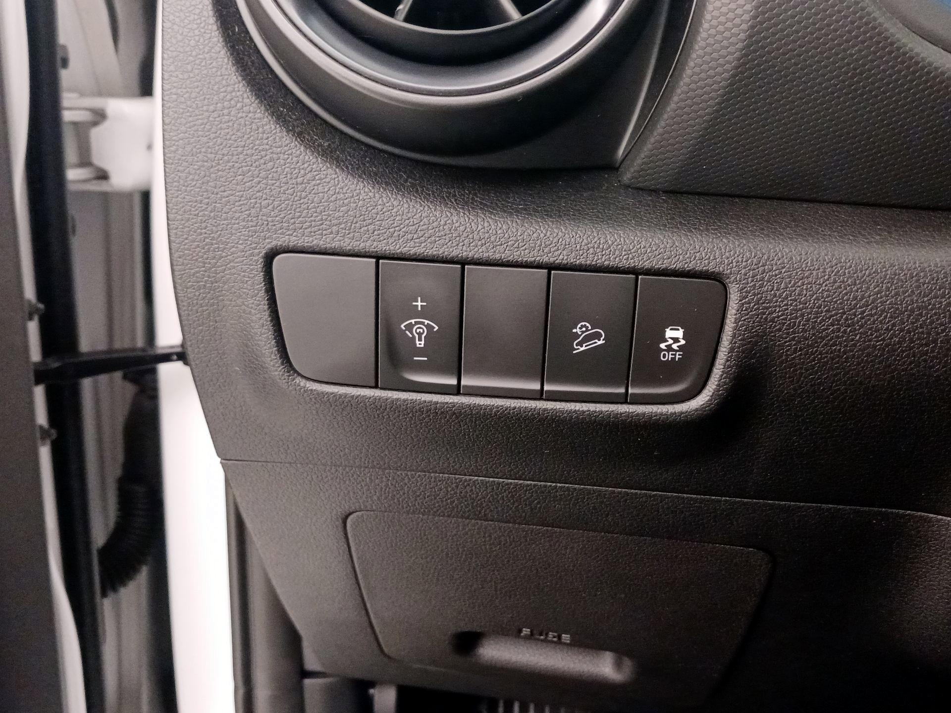 Thumbnail: 2022 Hyundai Kona - 13