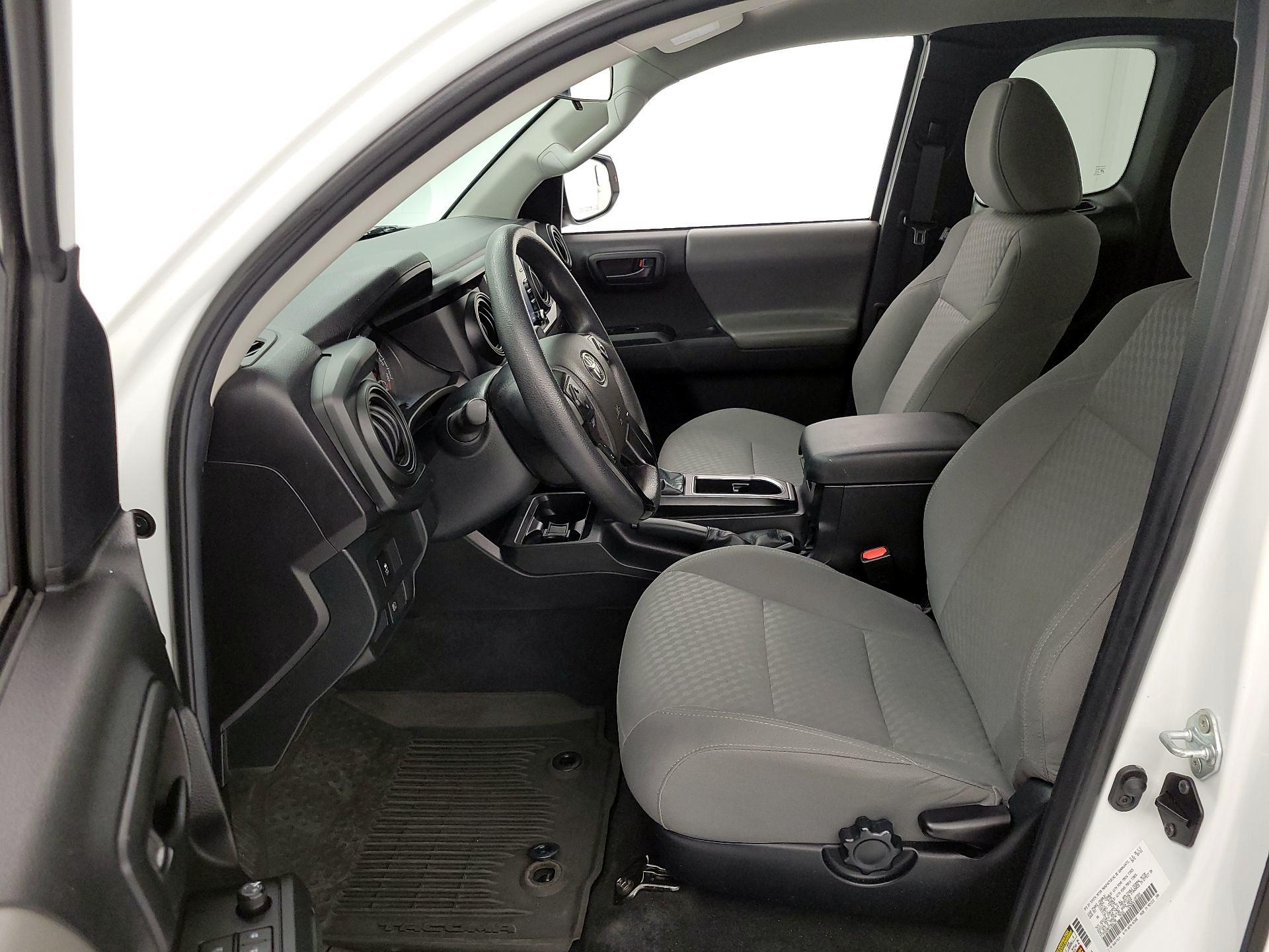 Thumbnail: 2022 Toyota Tacoma - 11