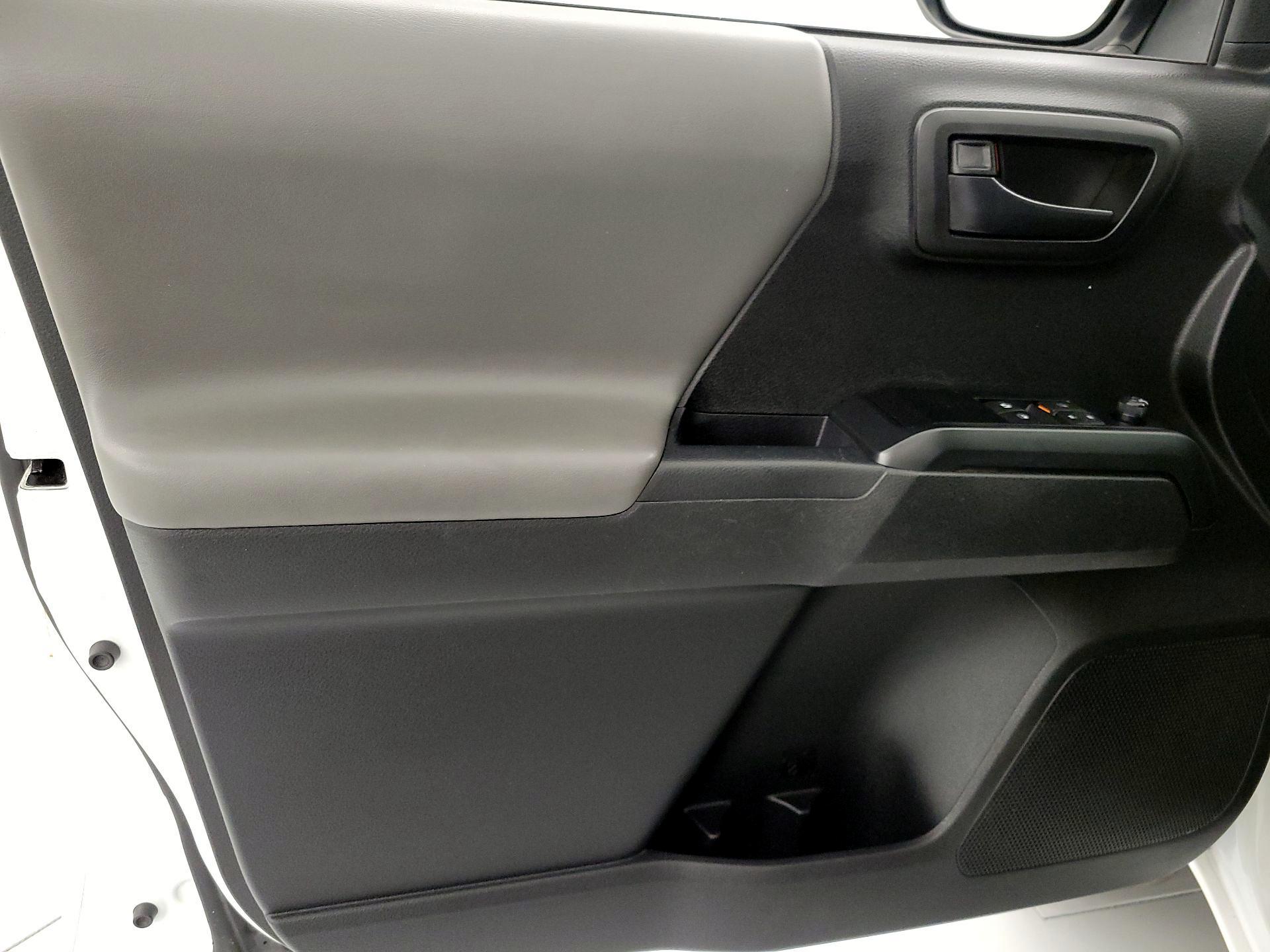 Thumbnail: 2022 Toyota Tacoma - 12