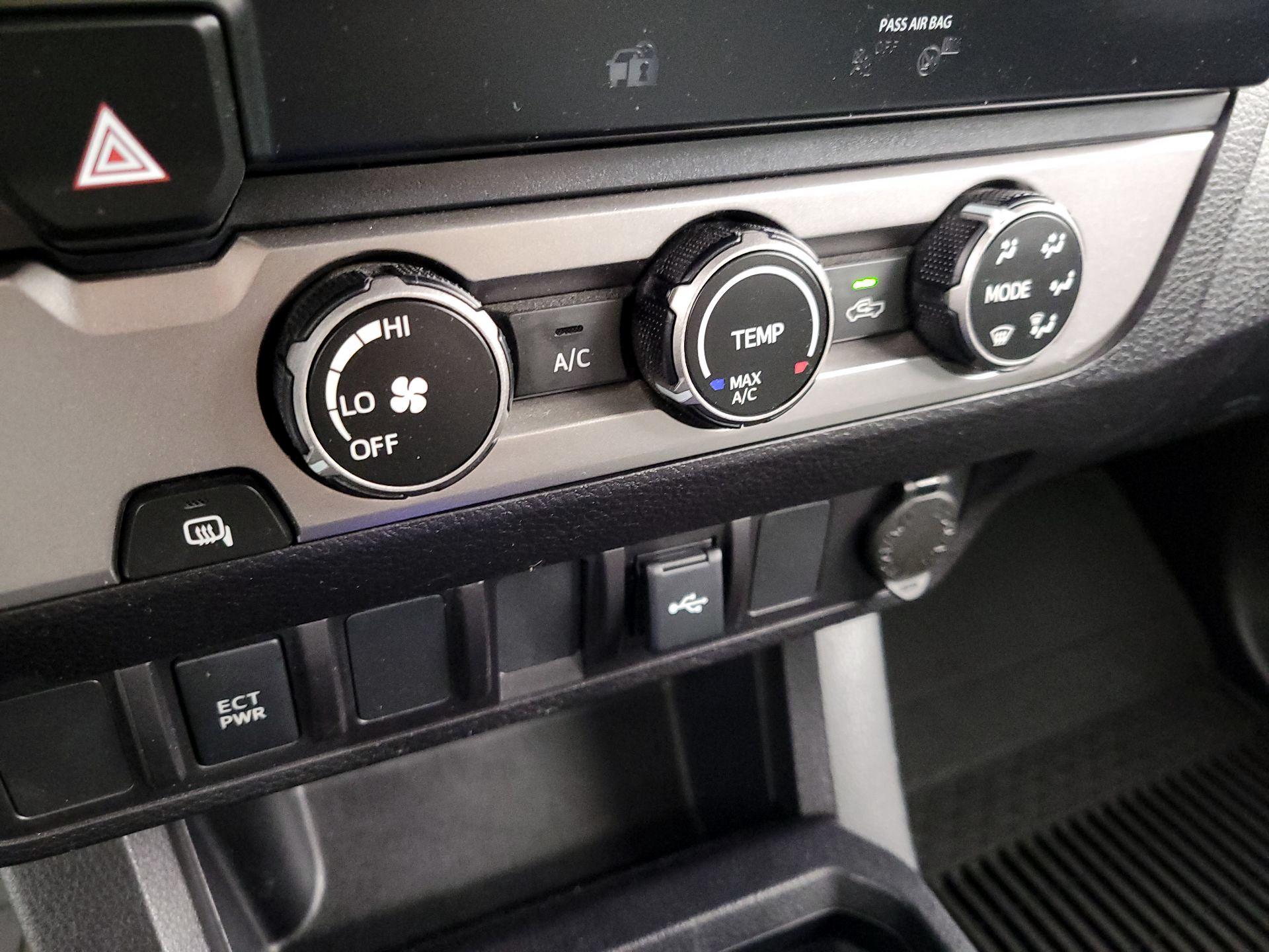 Thumbnail: 2022 Toyota Tacoma - 16