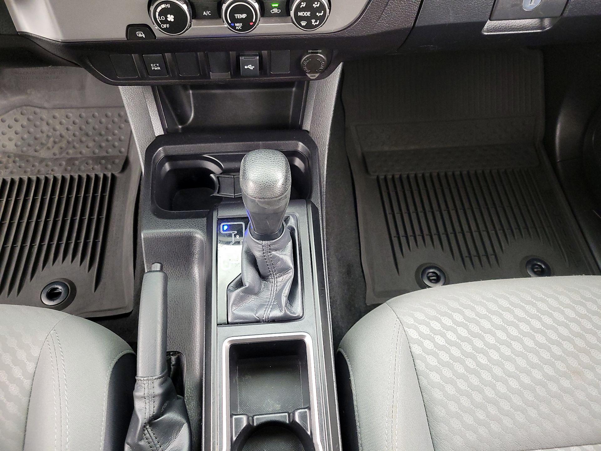 Thumbnail: 2022 Toyota Tacoma - 17