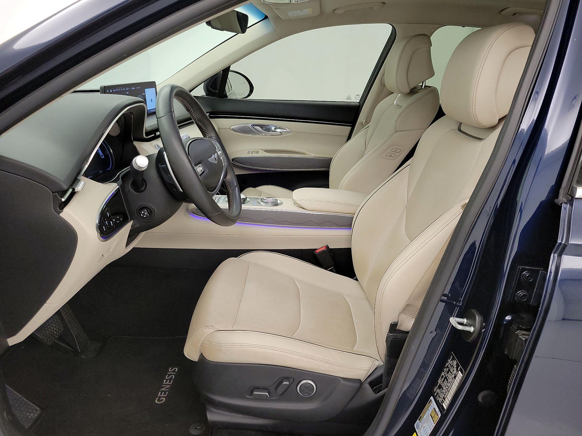 Thumbnail: 2022 Genesis GV70 - 11