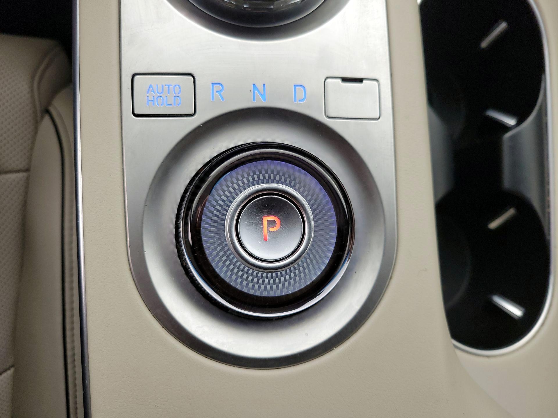 Thumbnail: 2022 Genesis GV70 - 18